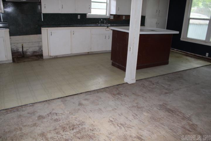 307 E Holly  Sheridan, AR