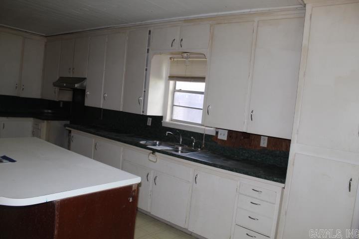 307 E Holly  Sheridan, AR