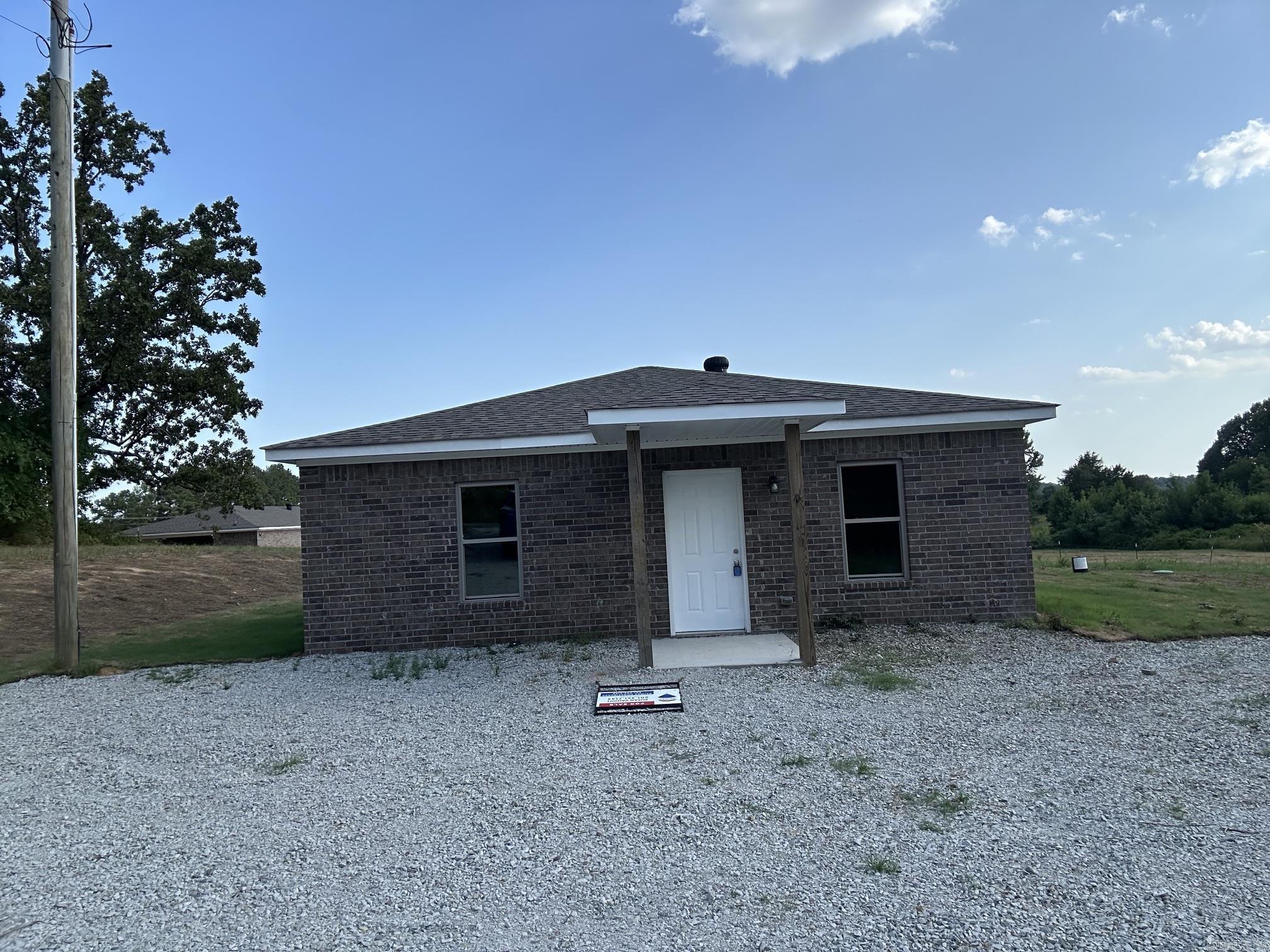 181 Romance Rd  Romance, AR