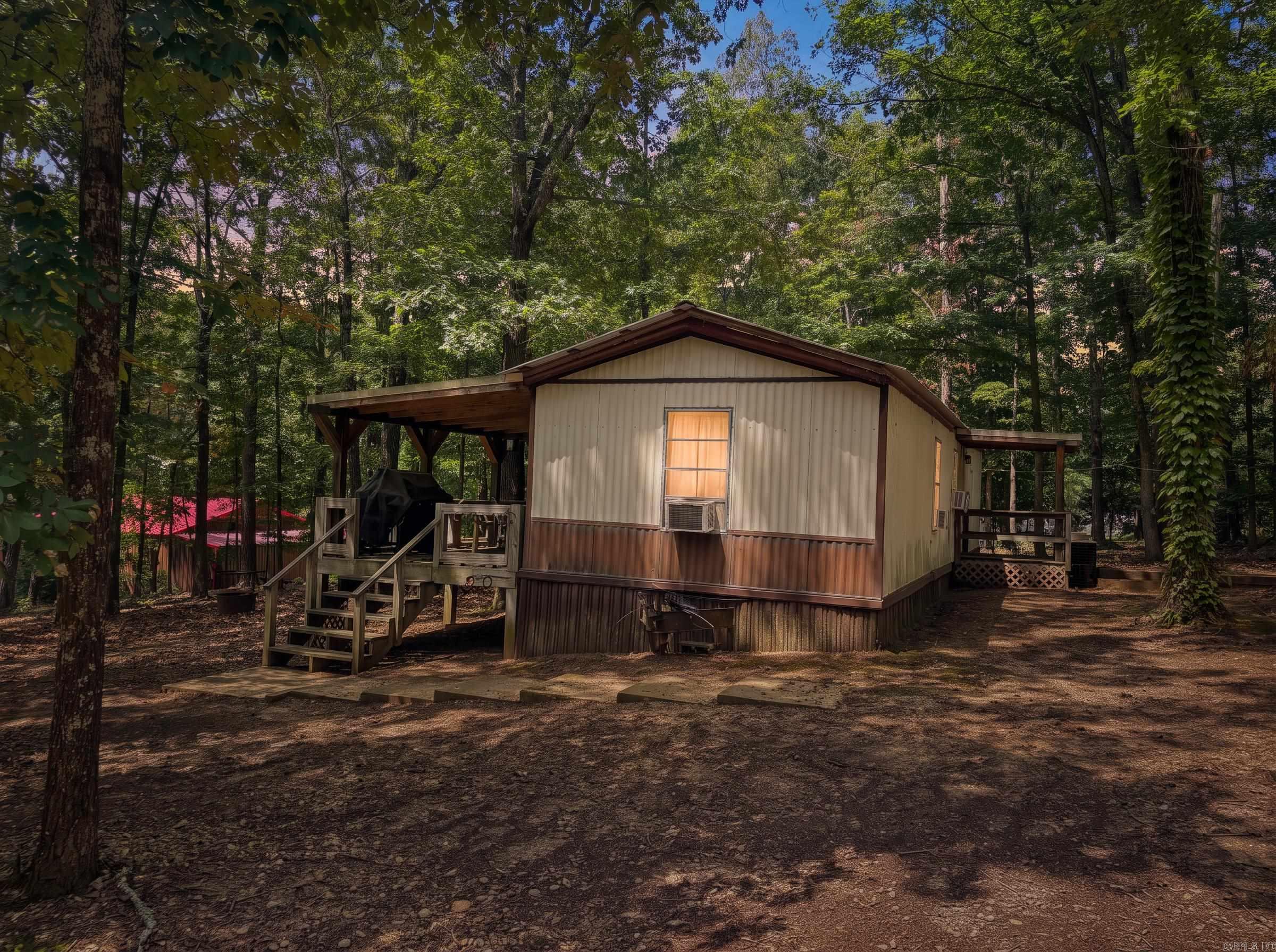 40 Ponca  Edgemont, AR