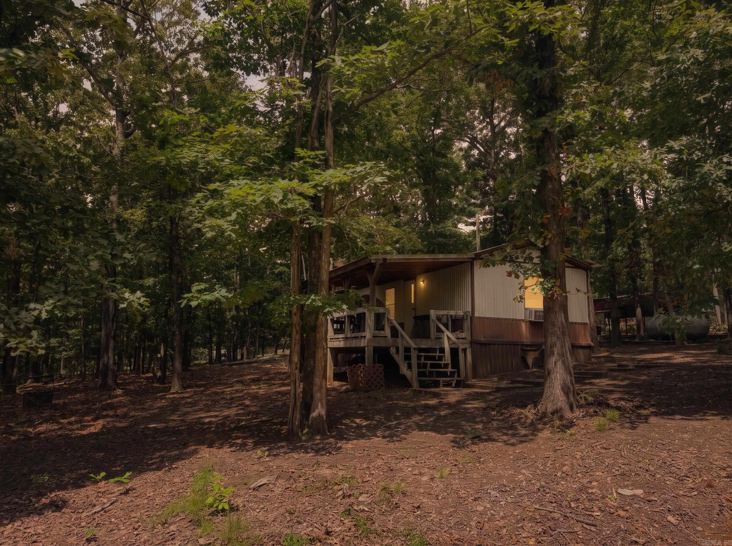 40 Ponca  Edgemont, AR