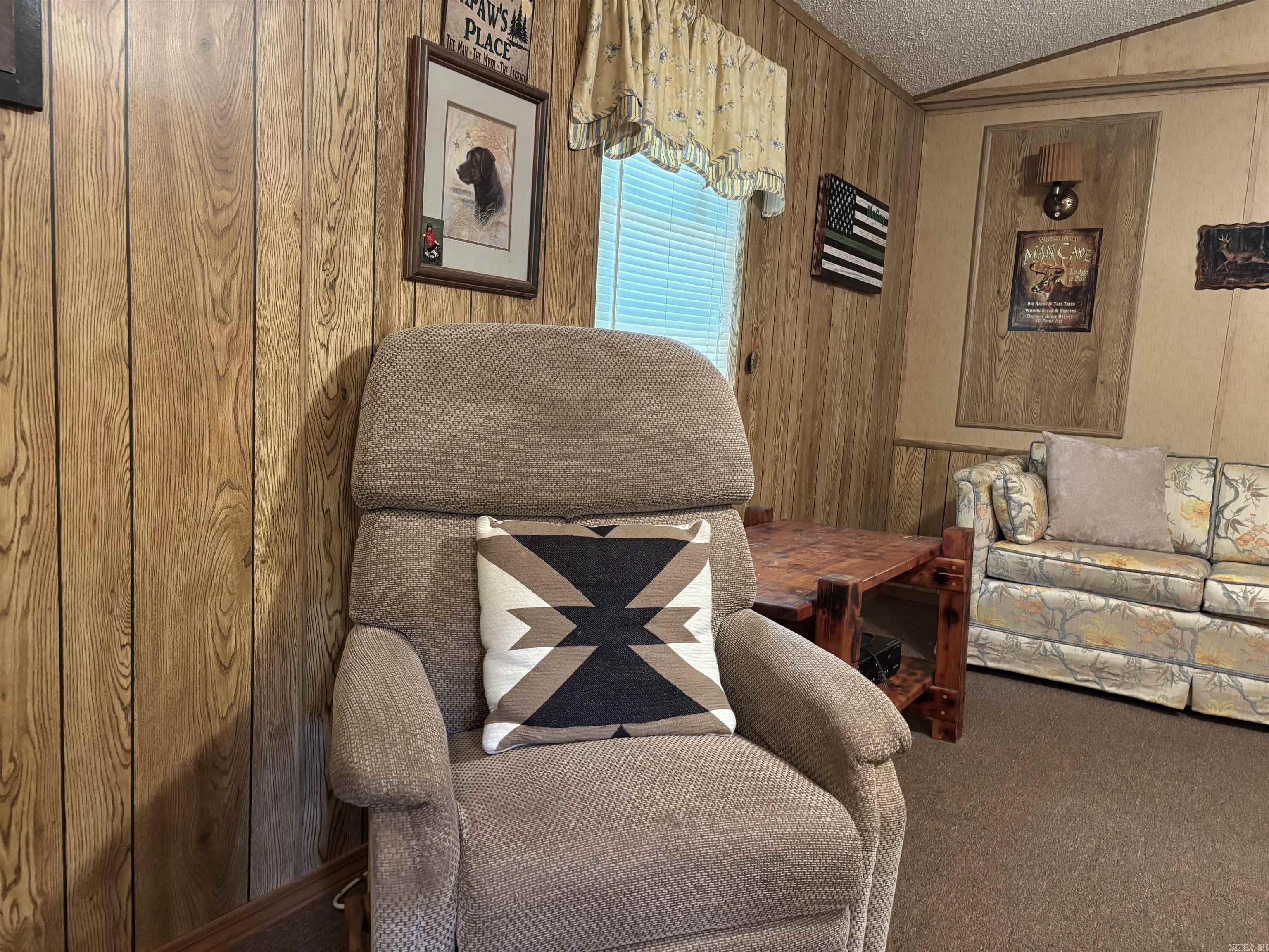 40 Ponca  Edgemont, AR