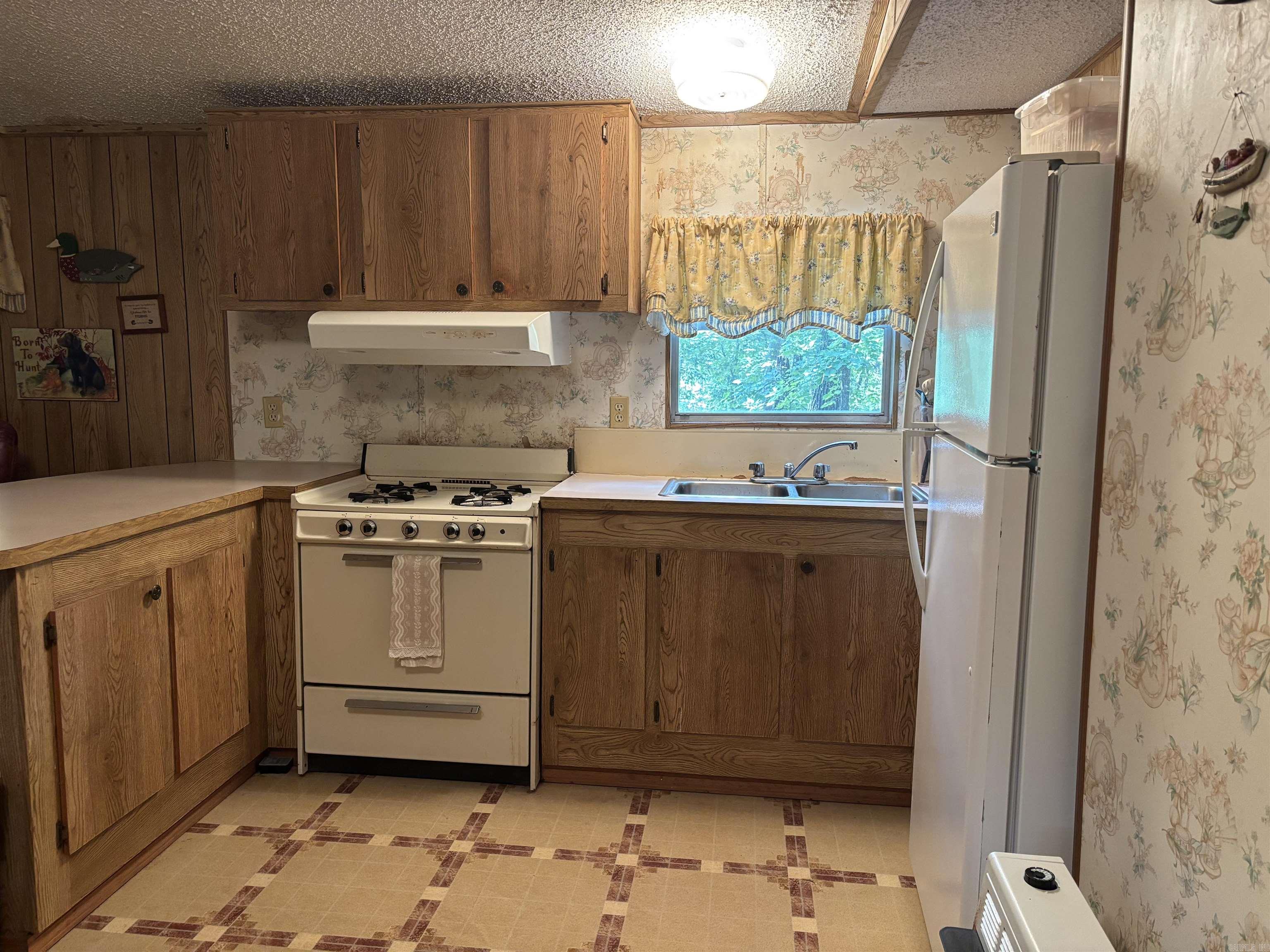 40 Ponca  Edgemont, AR