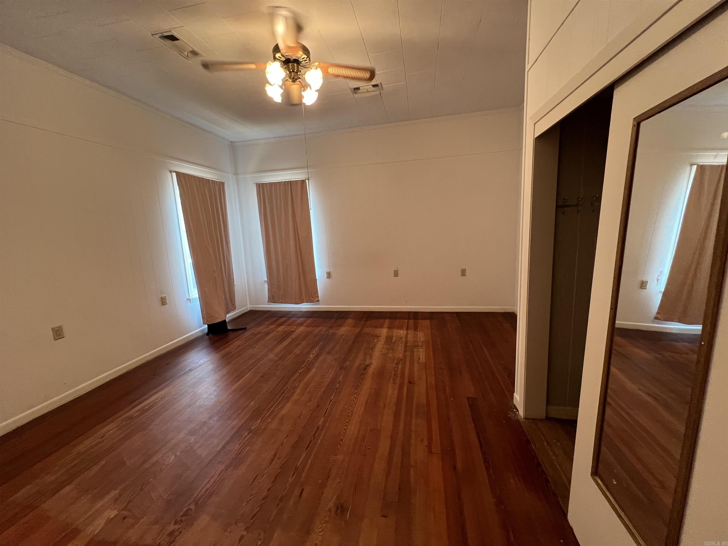 303 W Pine  Warren, AR