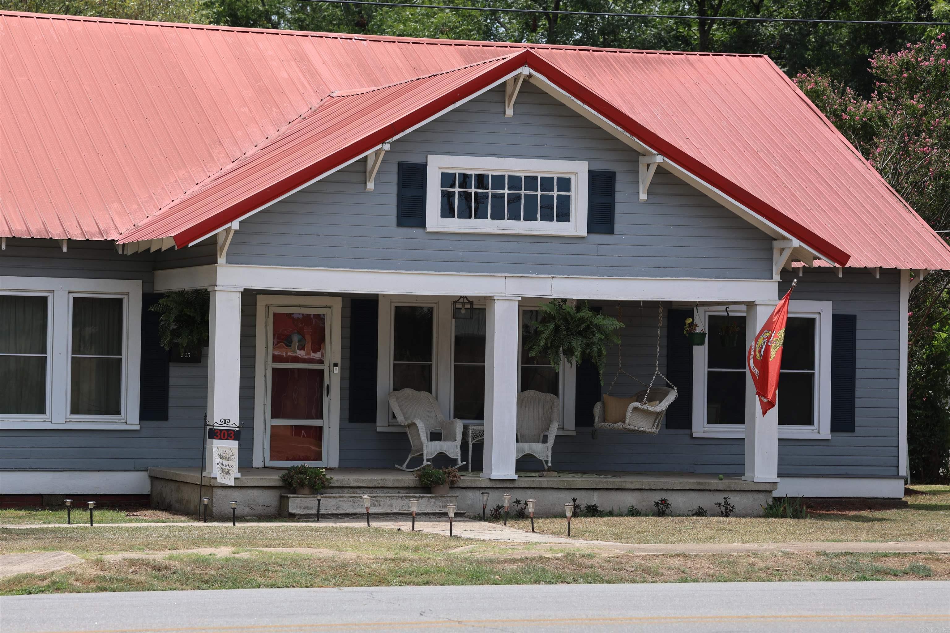303 W Pine  Warren, AR