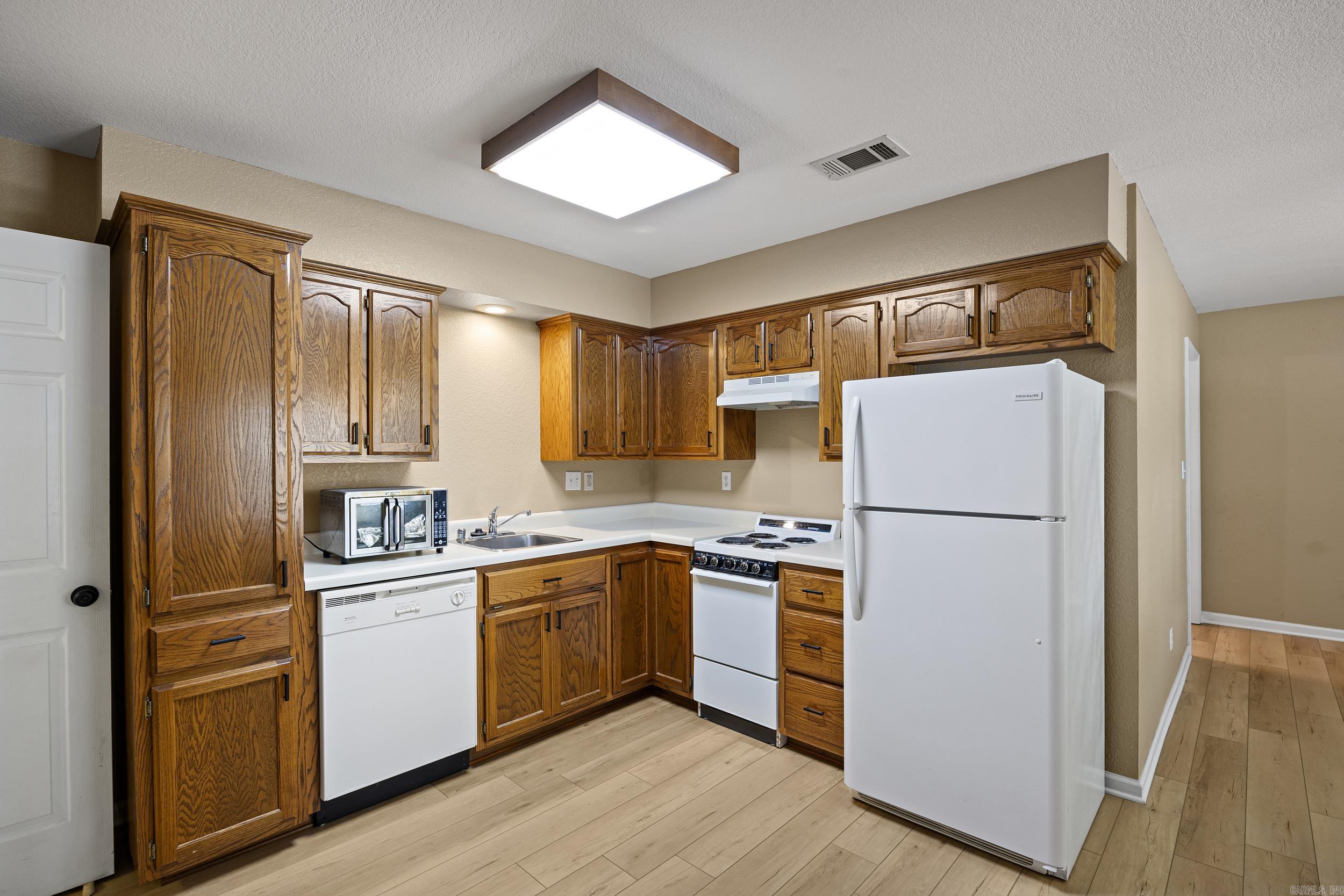 153 Channel  Russellville, AR