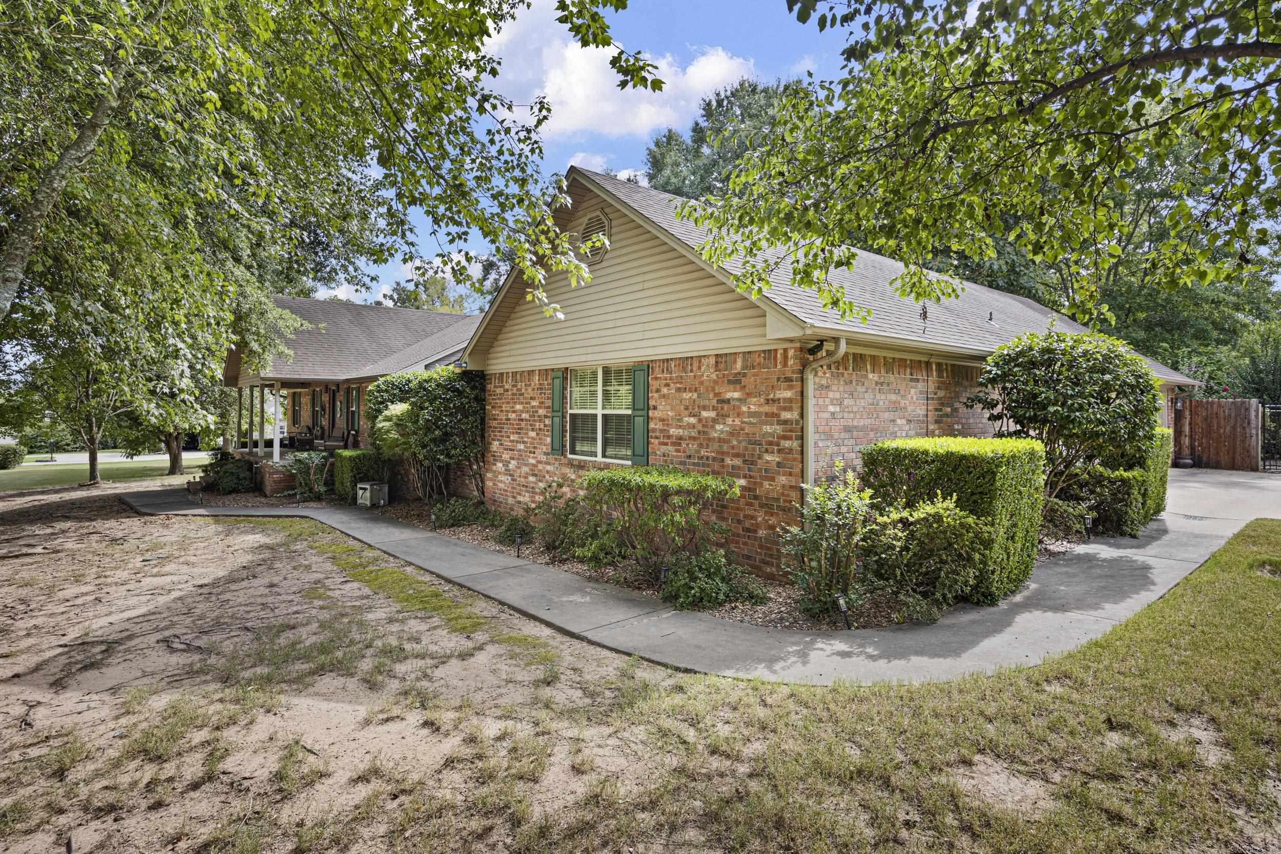 153 Channel  Russellville, AR