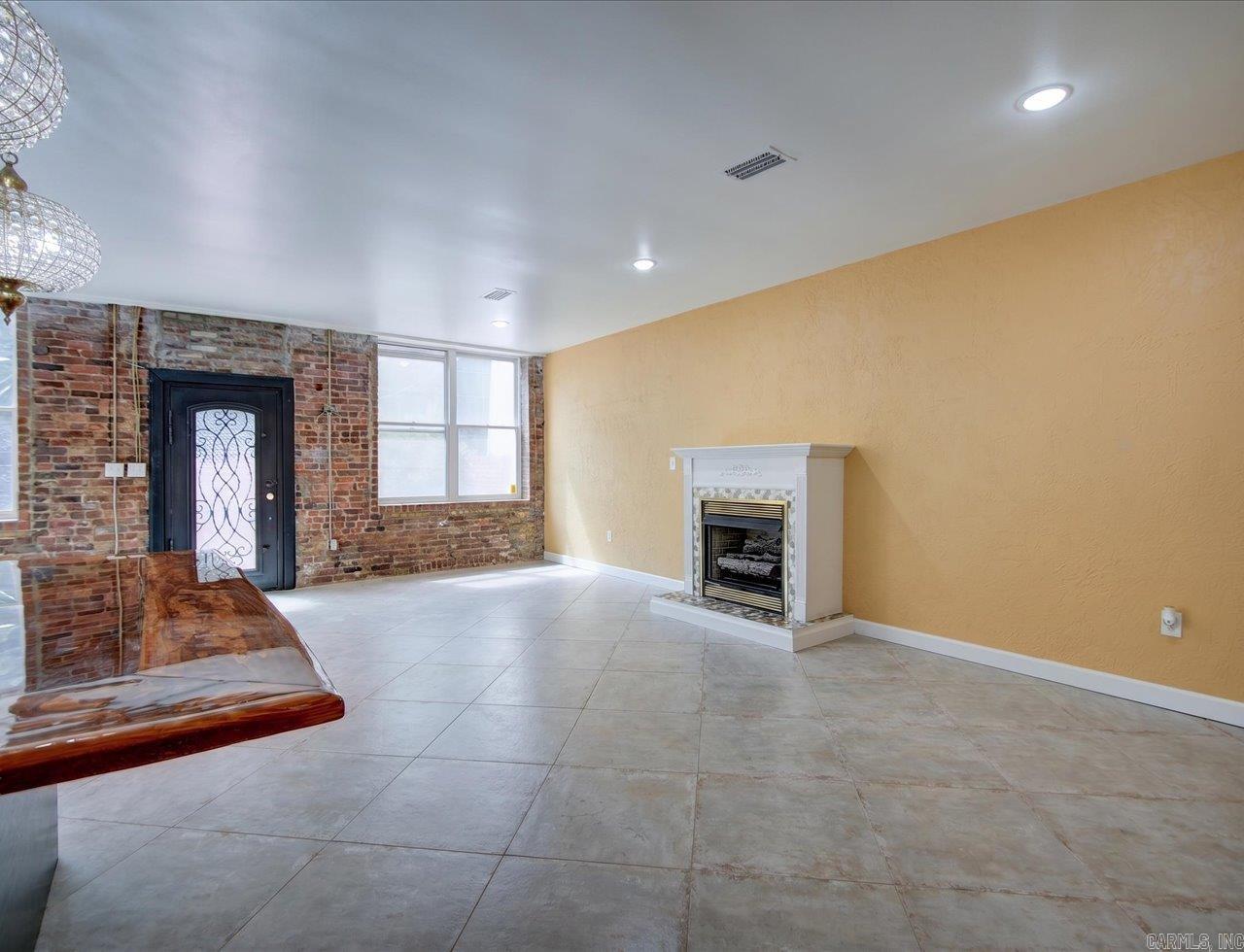 121 Exchange  Hot Springs, AR