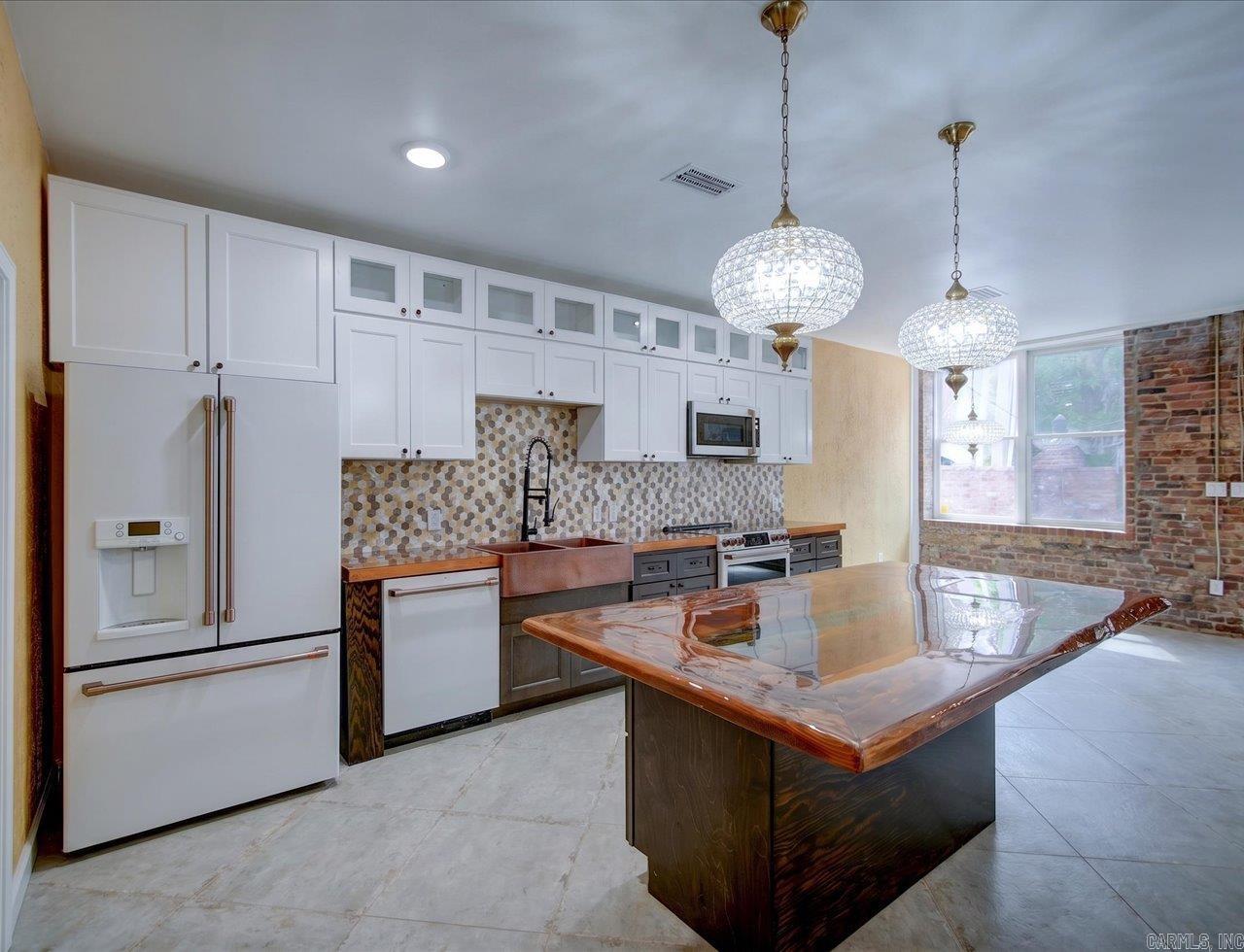 121 Exchange  Hot Springs, AR
