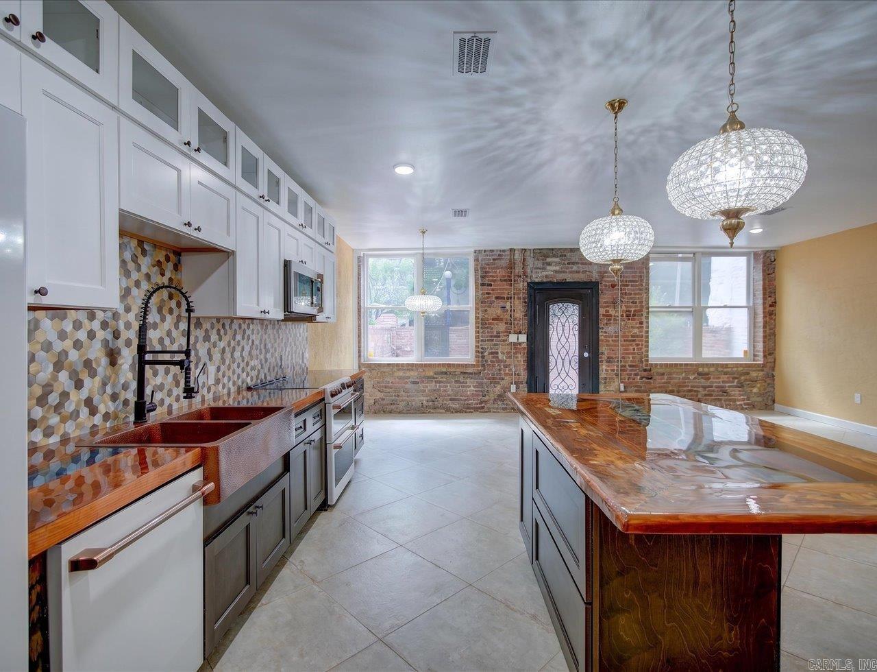 121 Exchange  Hot Springs, AR