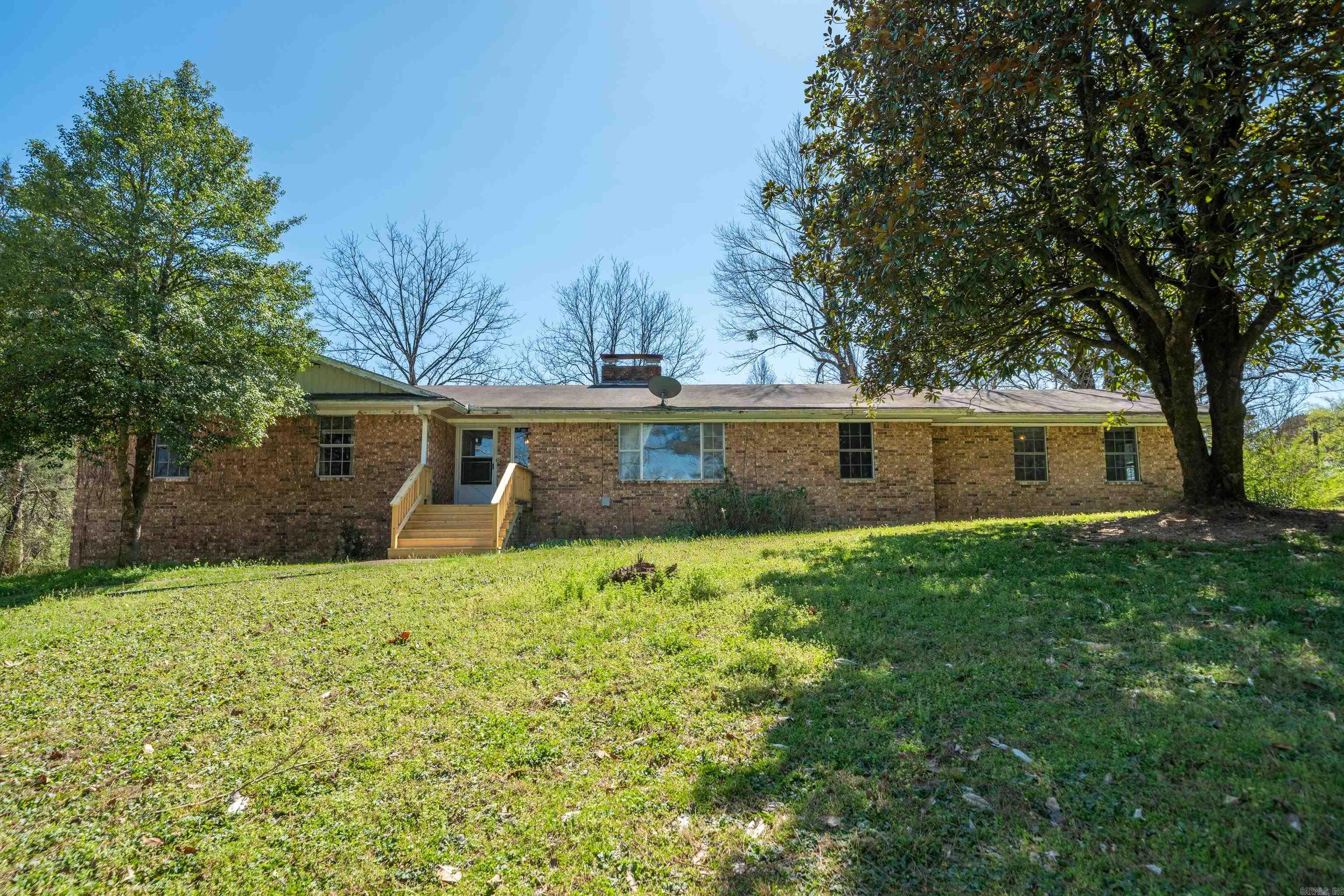 225  Watkins  Mount Ida, AR