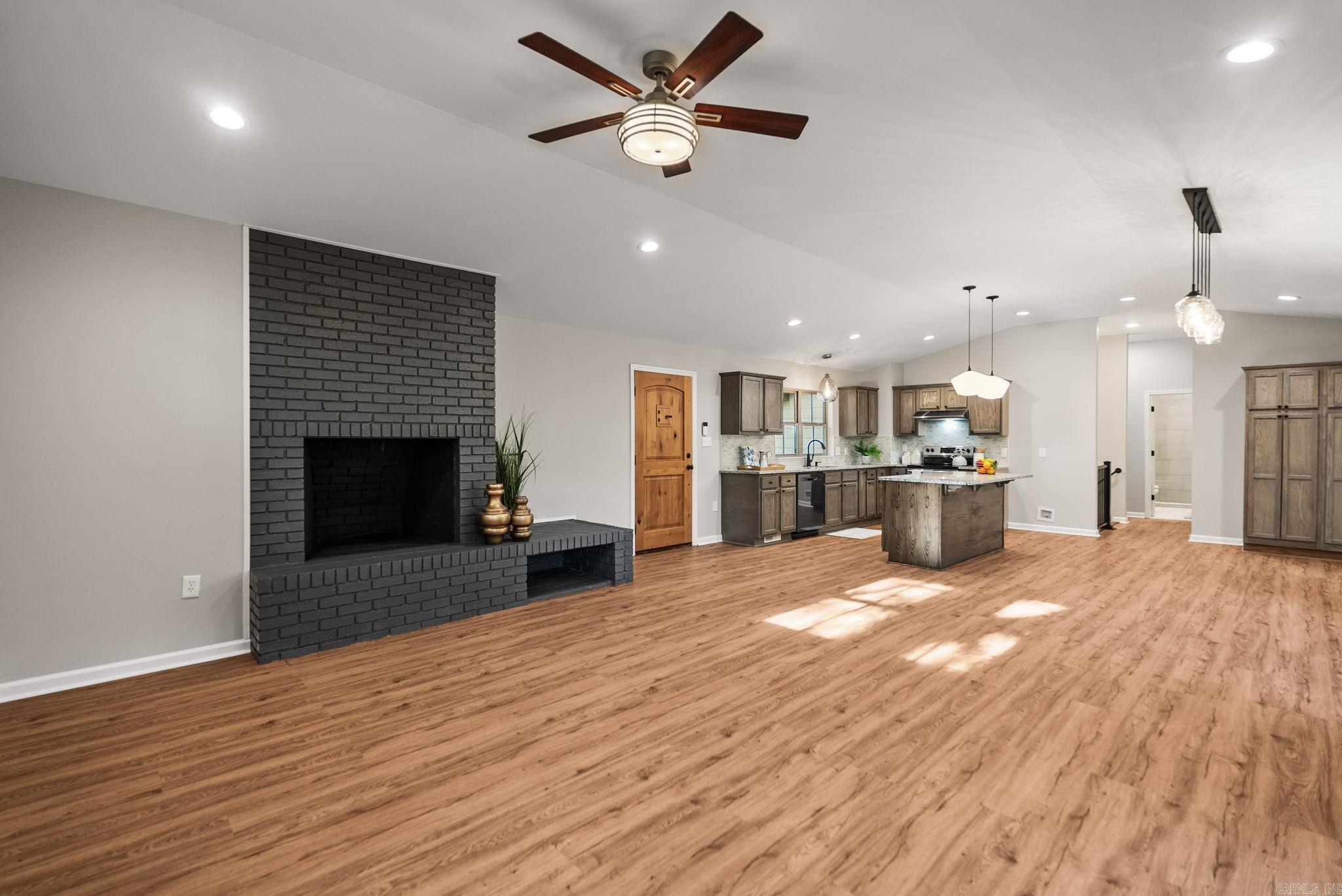 1617 Grove Hill  North Little Rock, AR