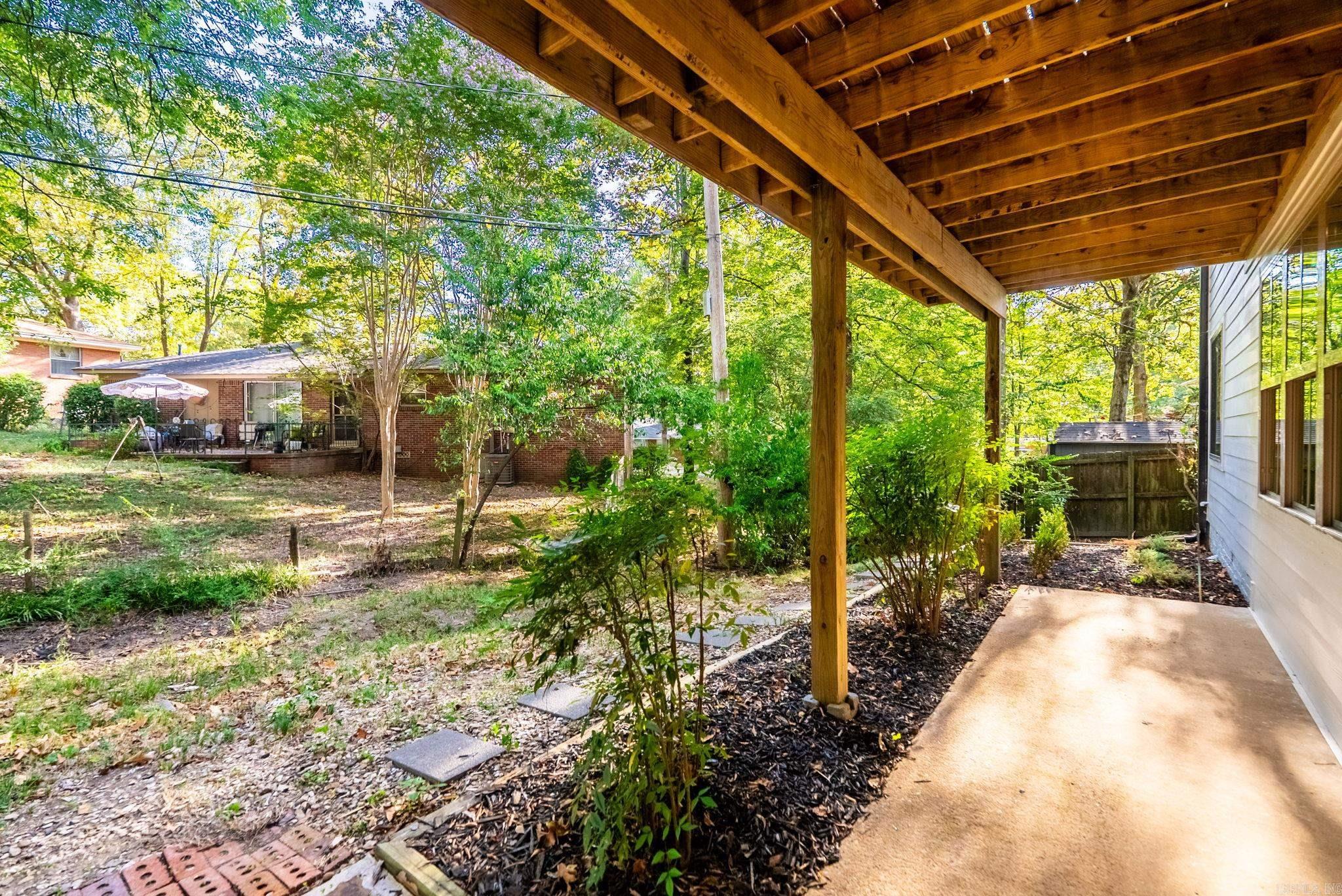 1617 Grove Hill  North Little Rock, AR