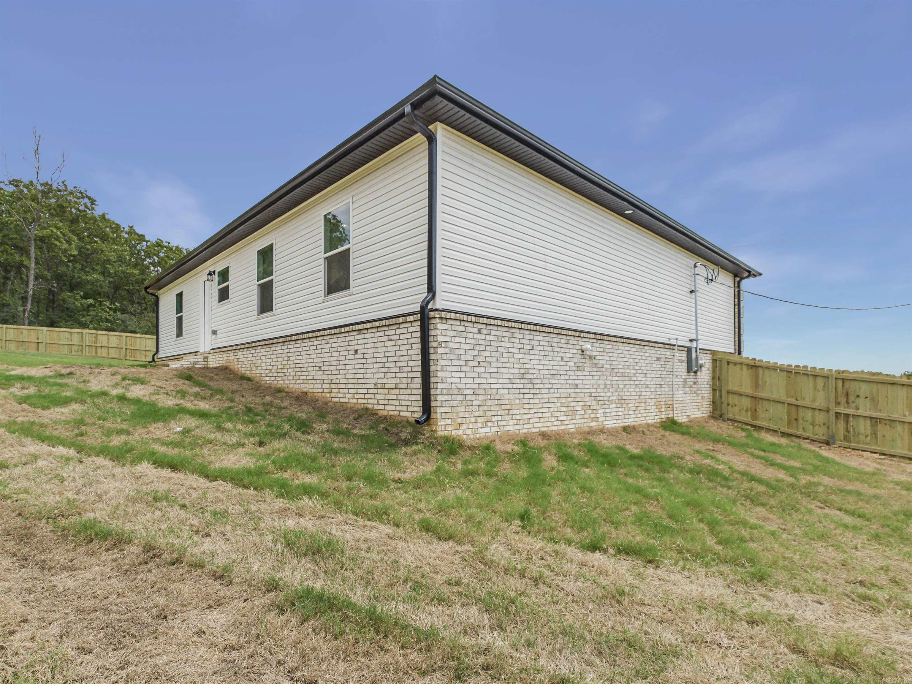 121.5 Coal Mountain Road  El Paso, AR