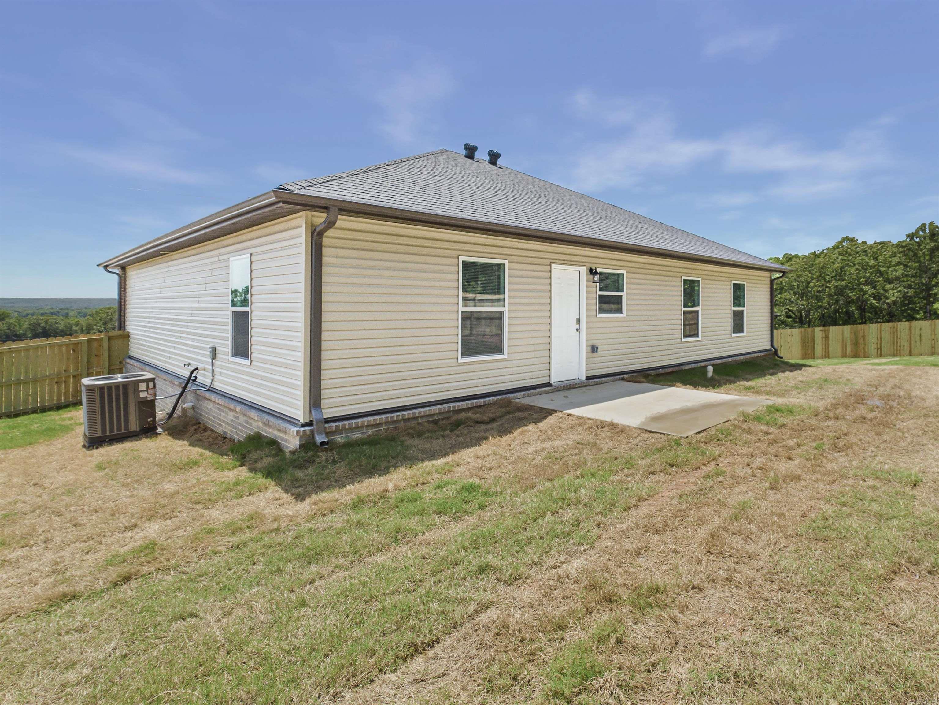 125.5 Coal Mountain Road  El Paso, AR