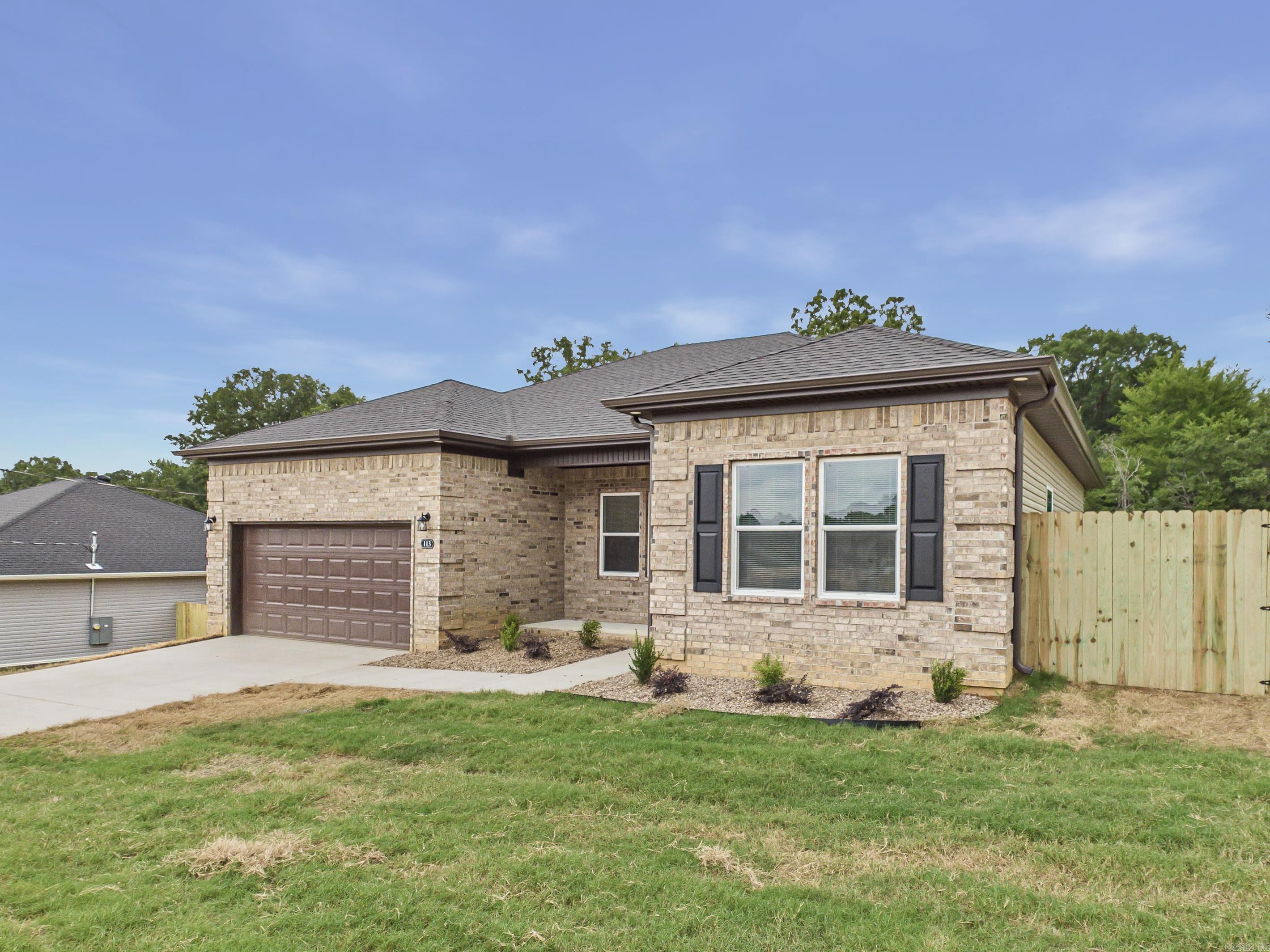 113.5 Coal Mountain Road  El Paso, AR