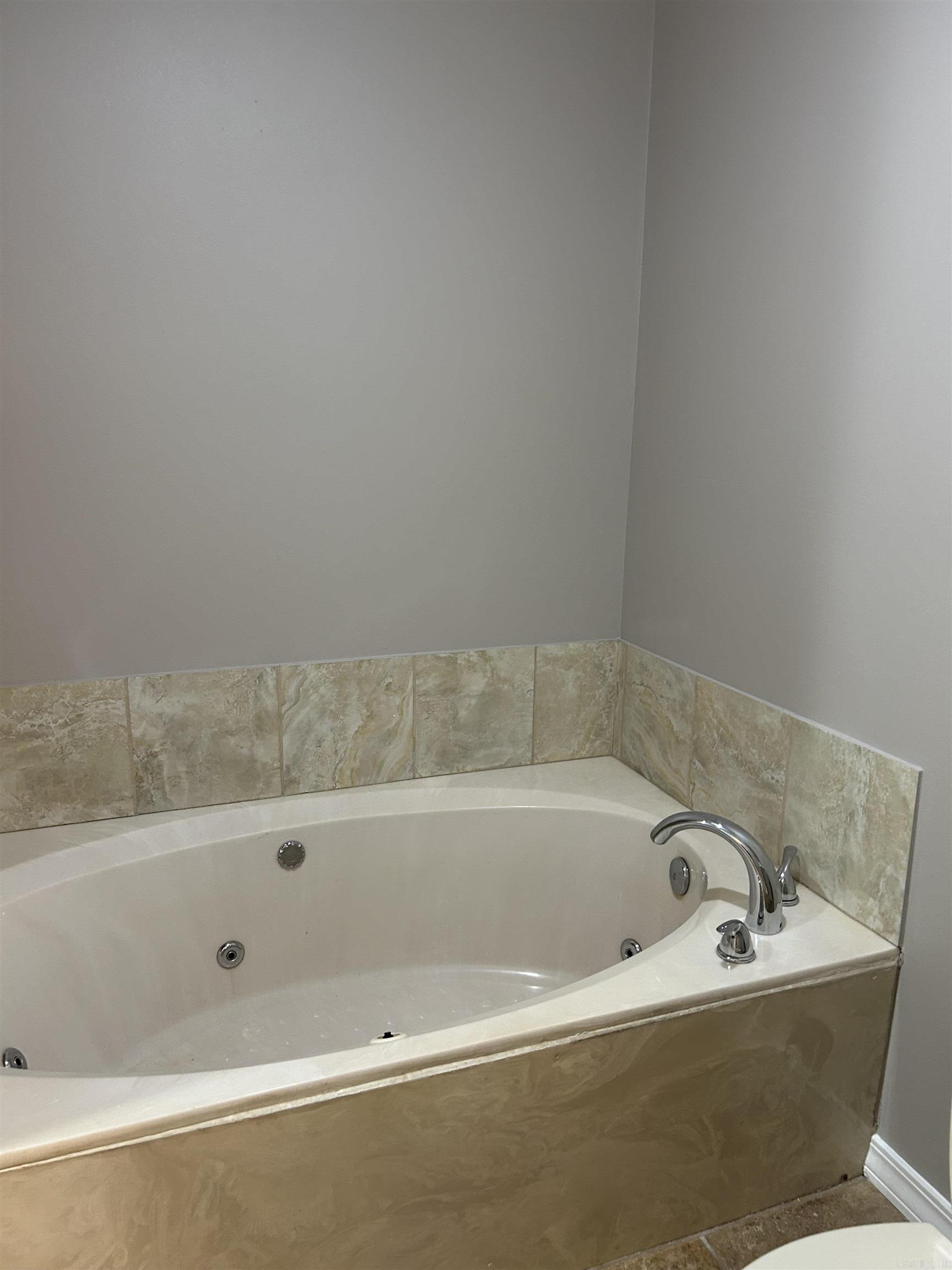 2008 W 8th  Russellville, AR