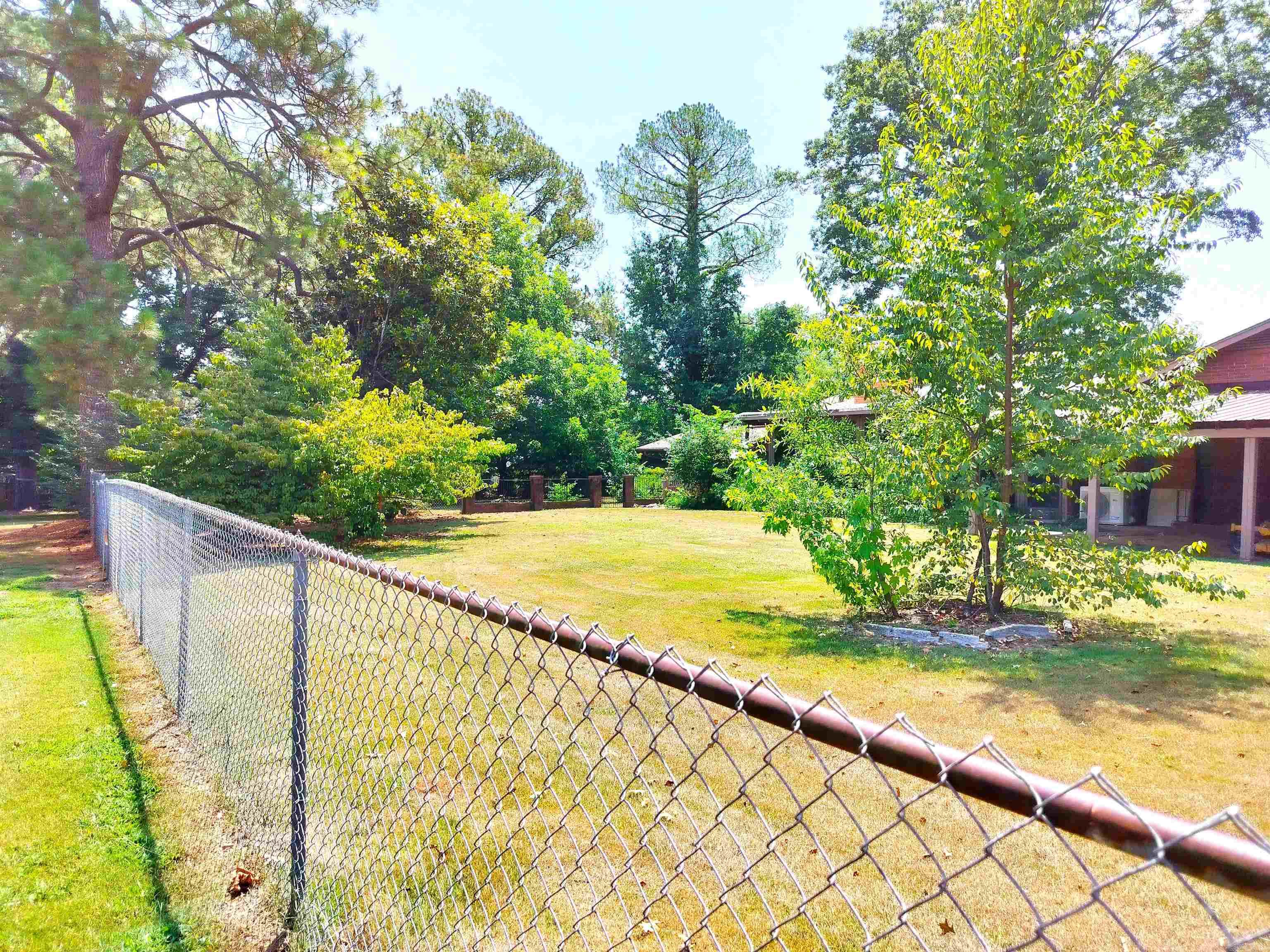 901 Poplar  Clarksville, AR