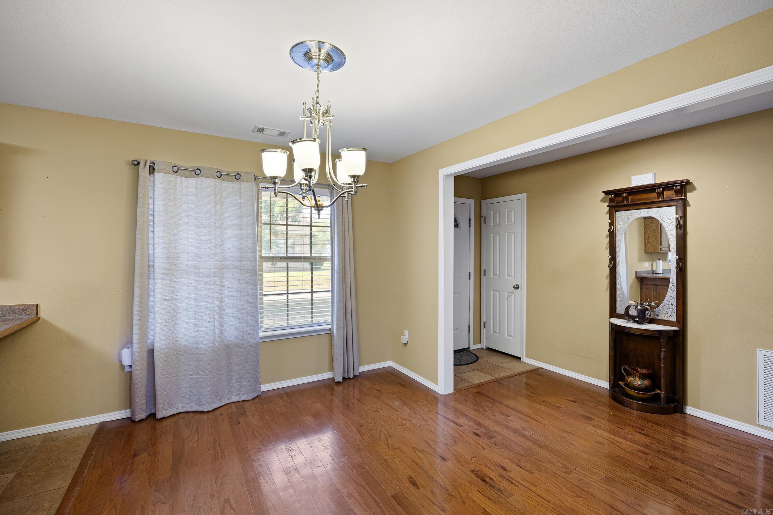 606 W Rock  Morrilton, AR