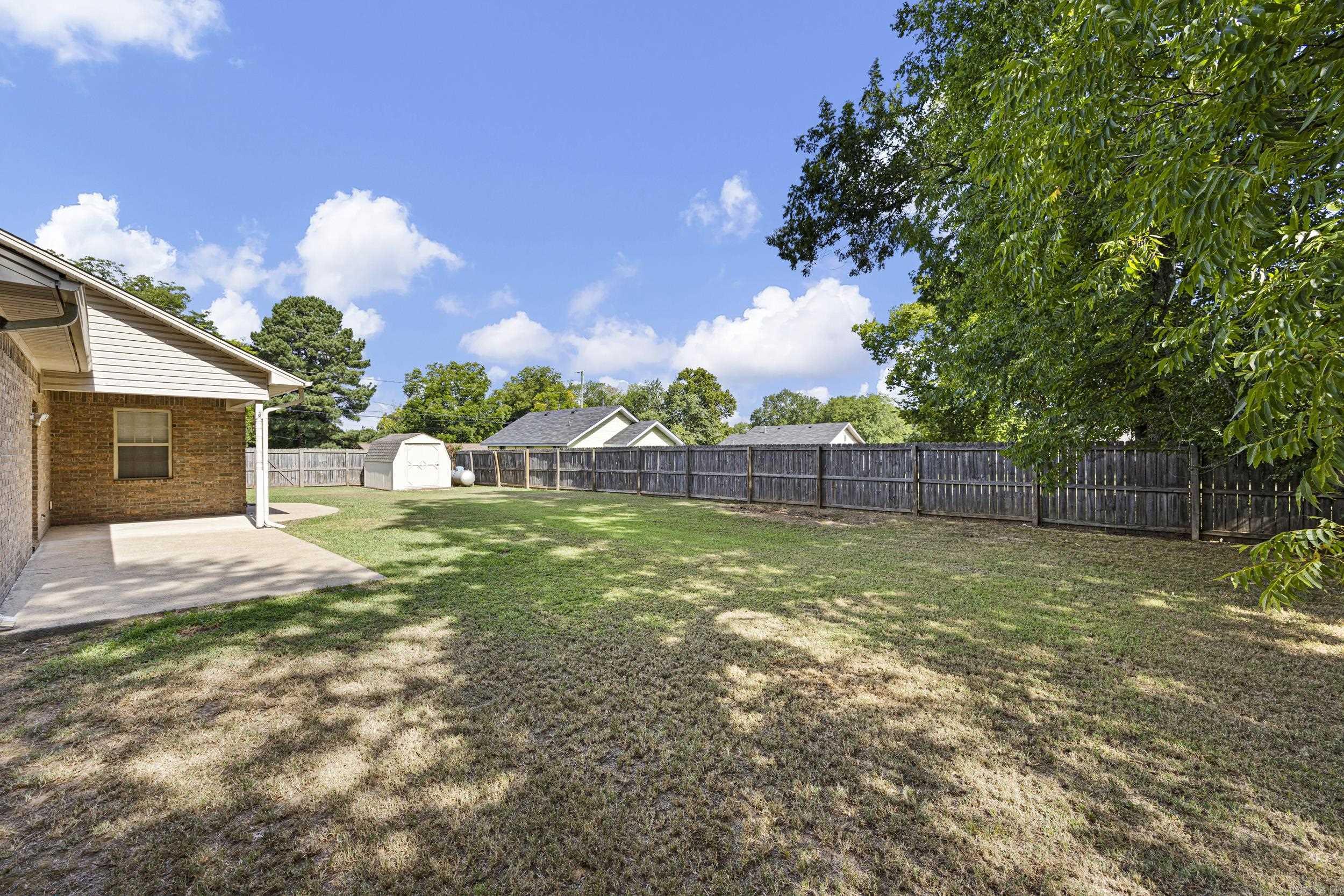 606 W Rock  Morrilton, AR