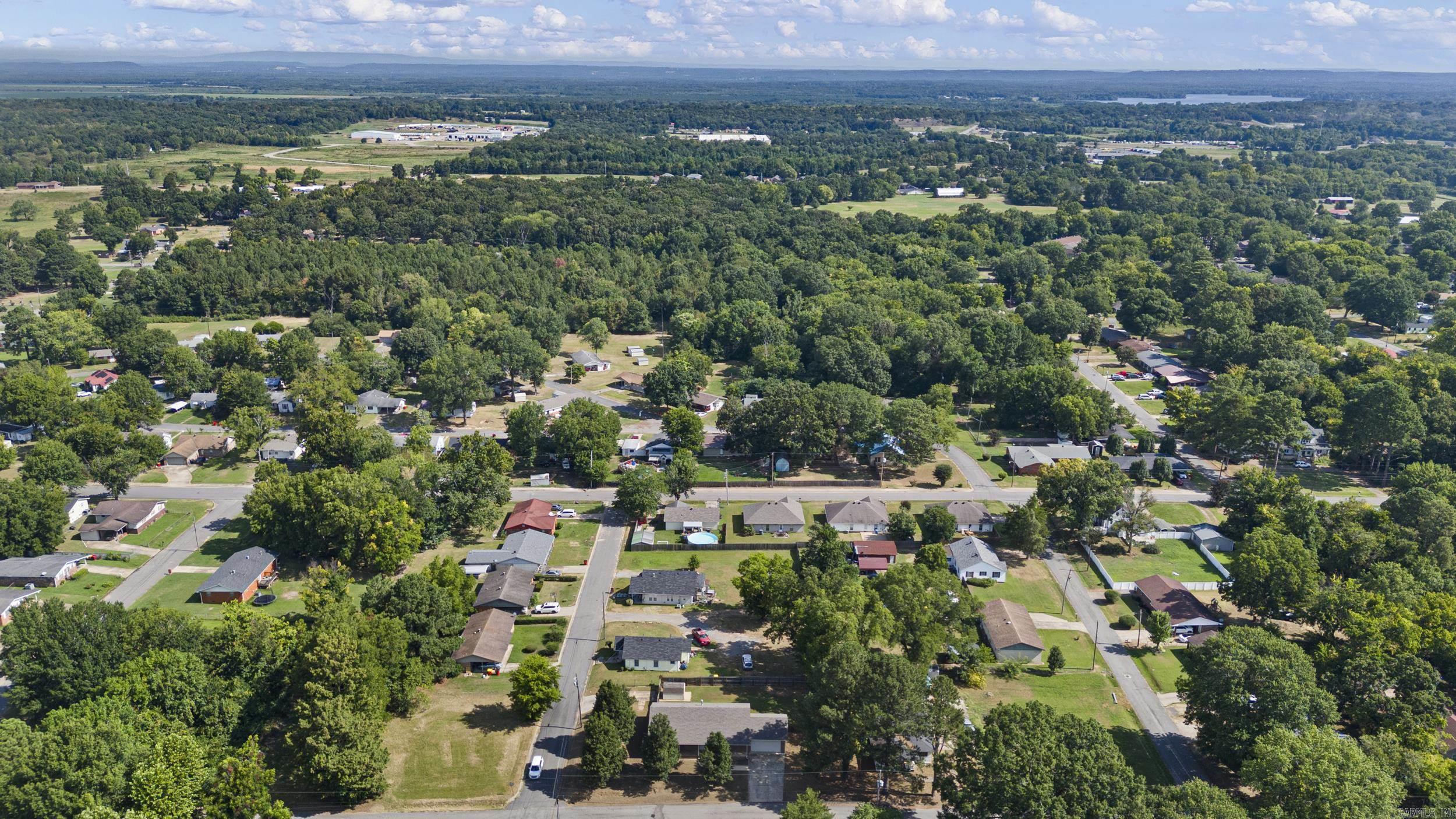 606 W Rock  Morrilton, AR