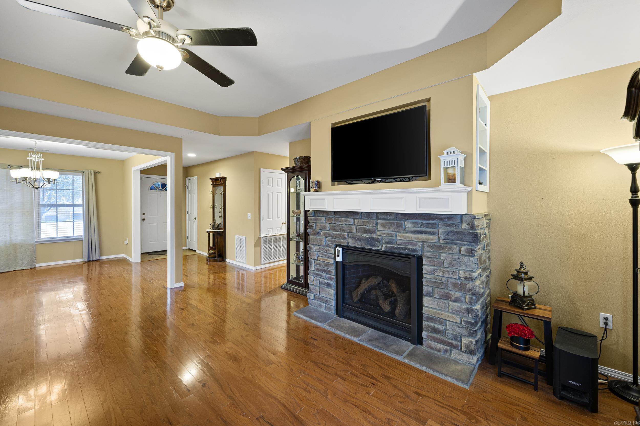 606 W Rock  Morrilton, AR