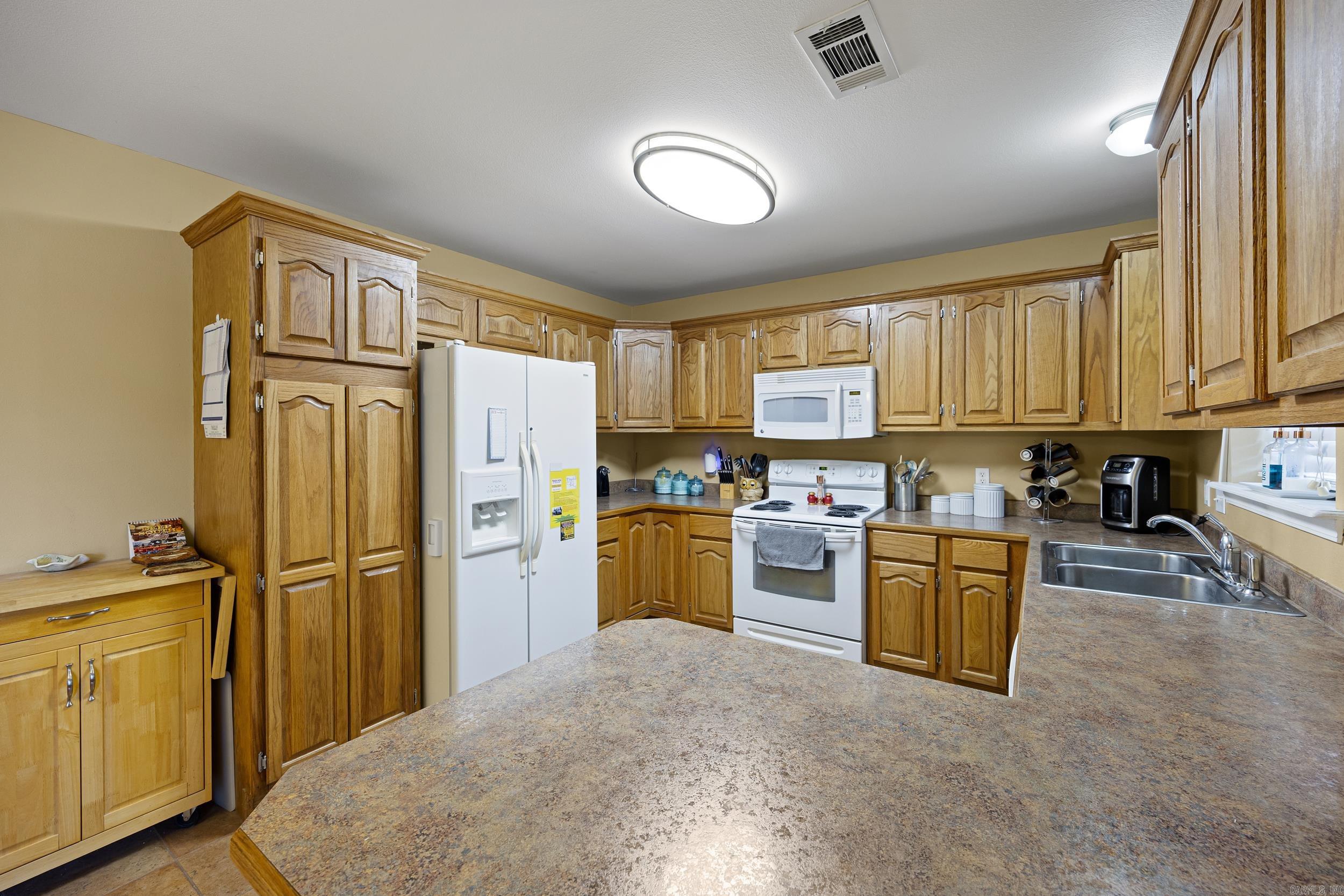 606 W Rock  Morrilton, AR