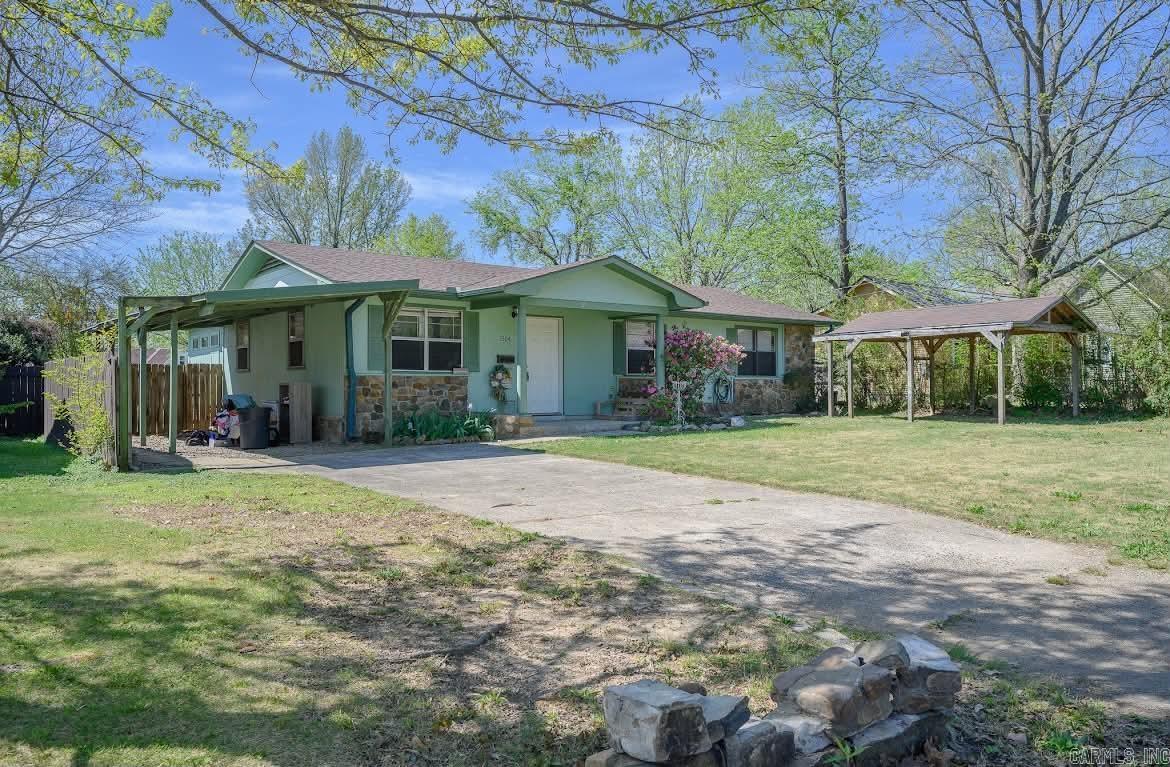 1304  Hickory Ave  Mena, AR