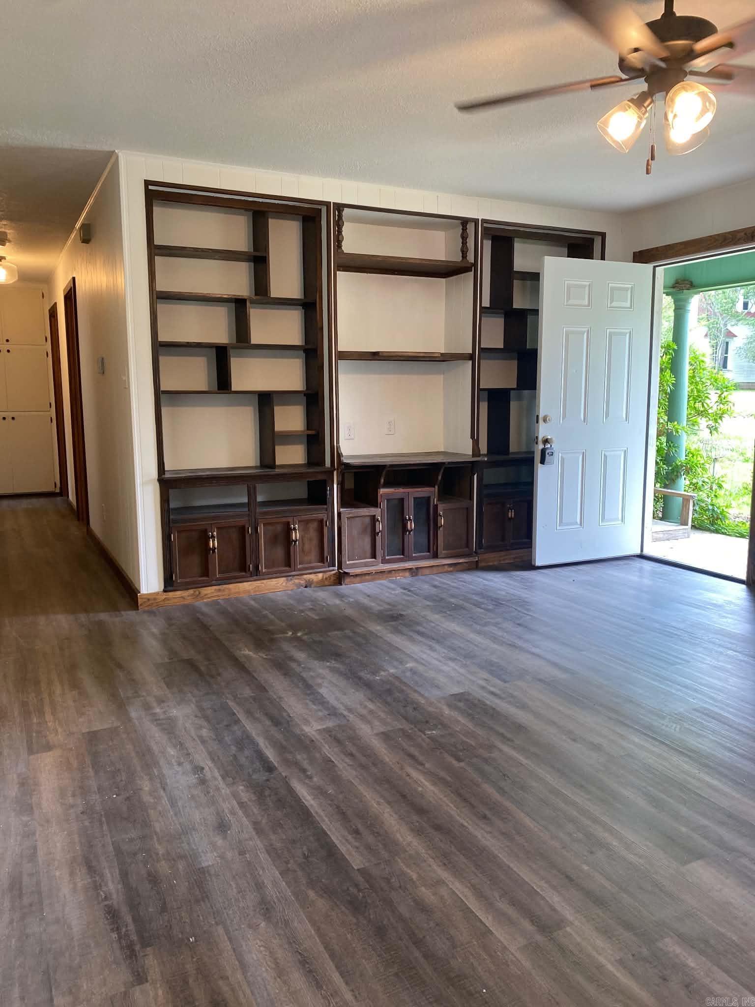 1304 Hickory Ave  Mena, AR