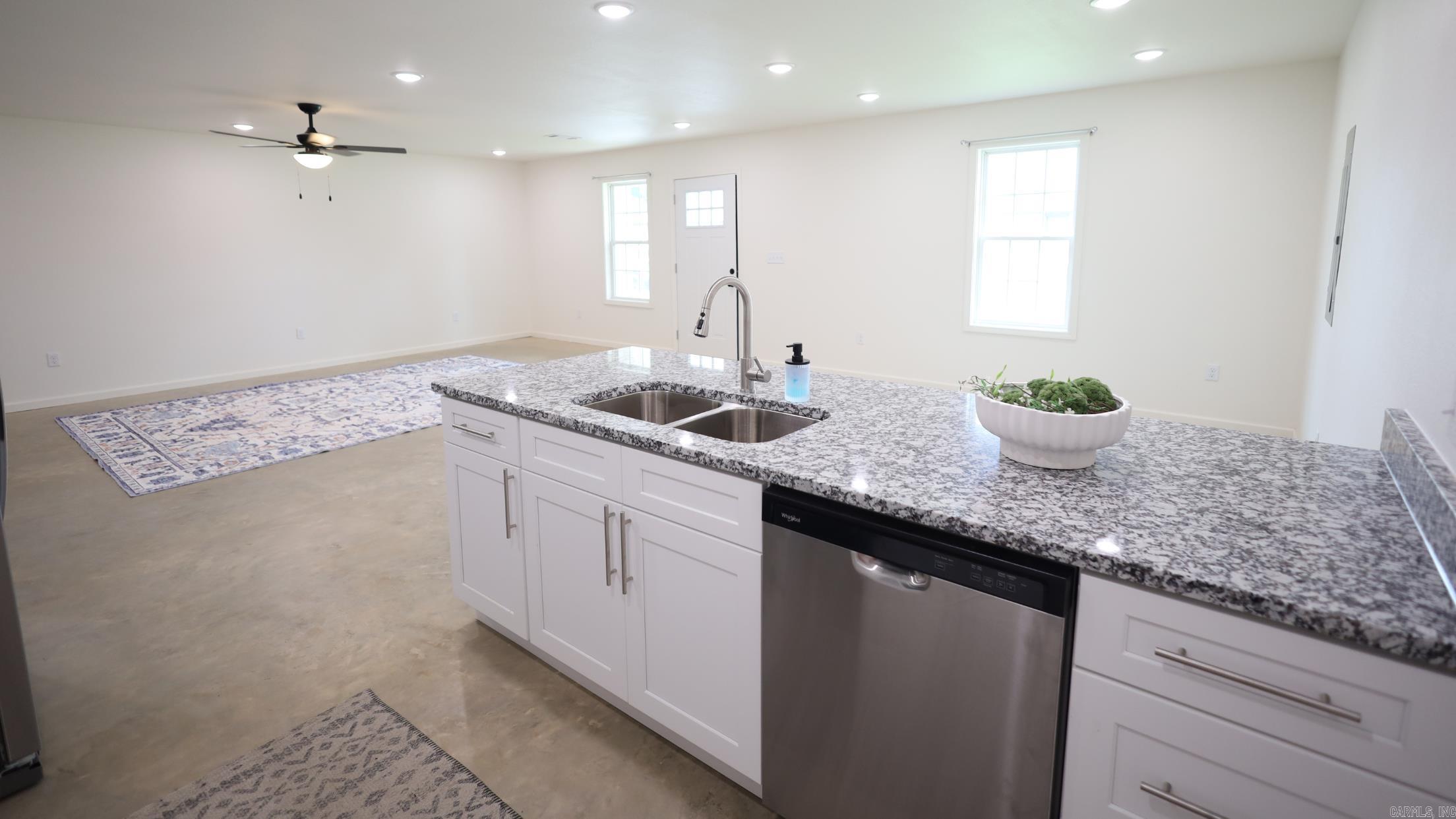 207 W Warner  Marmaduke, AR