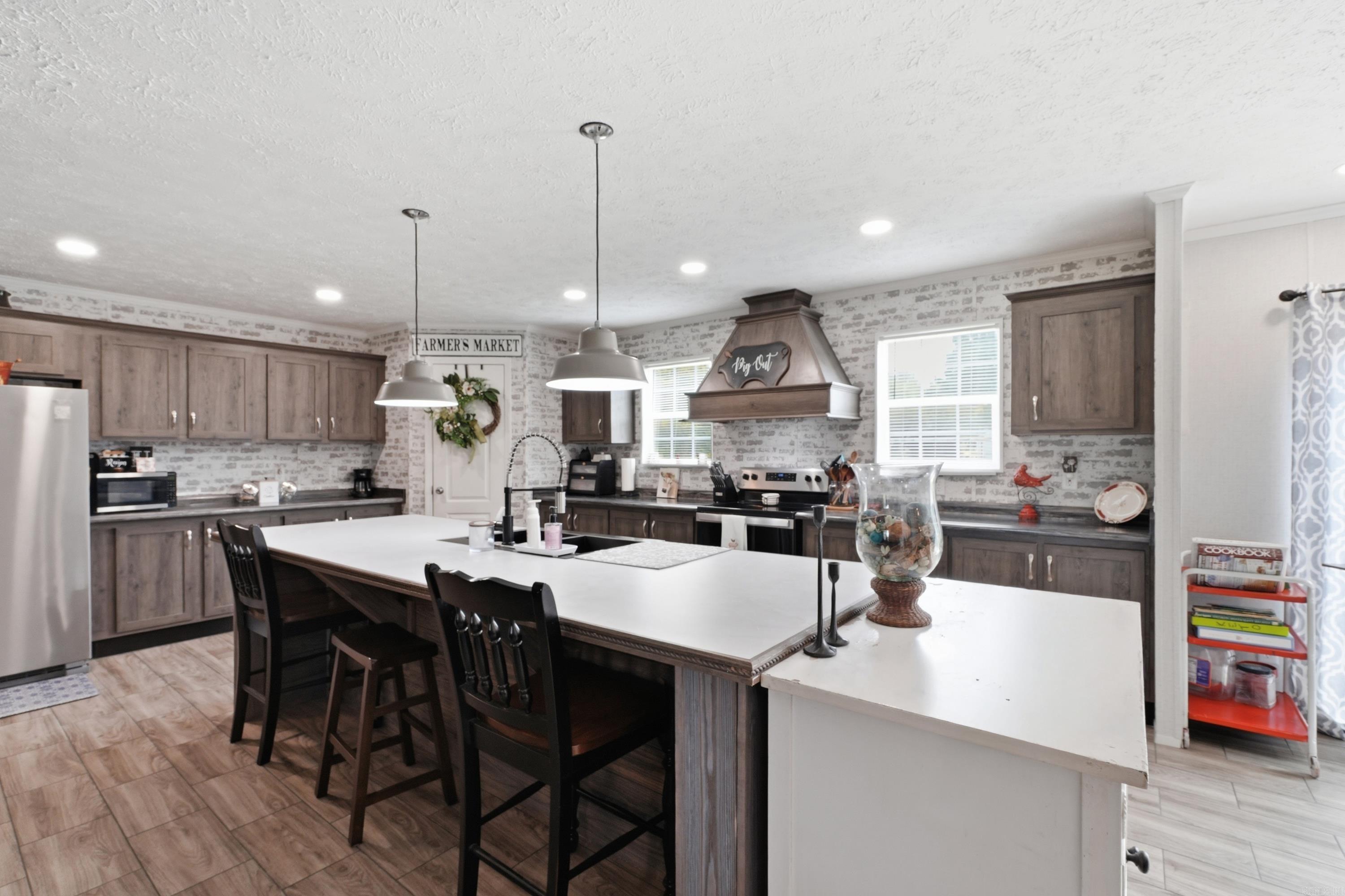 98 Rowlett  Greenbrier, AR