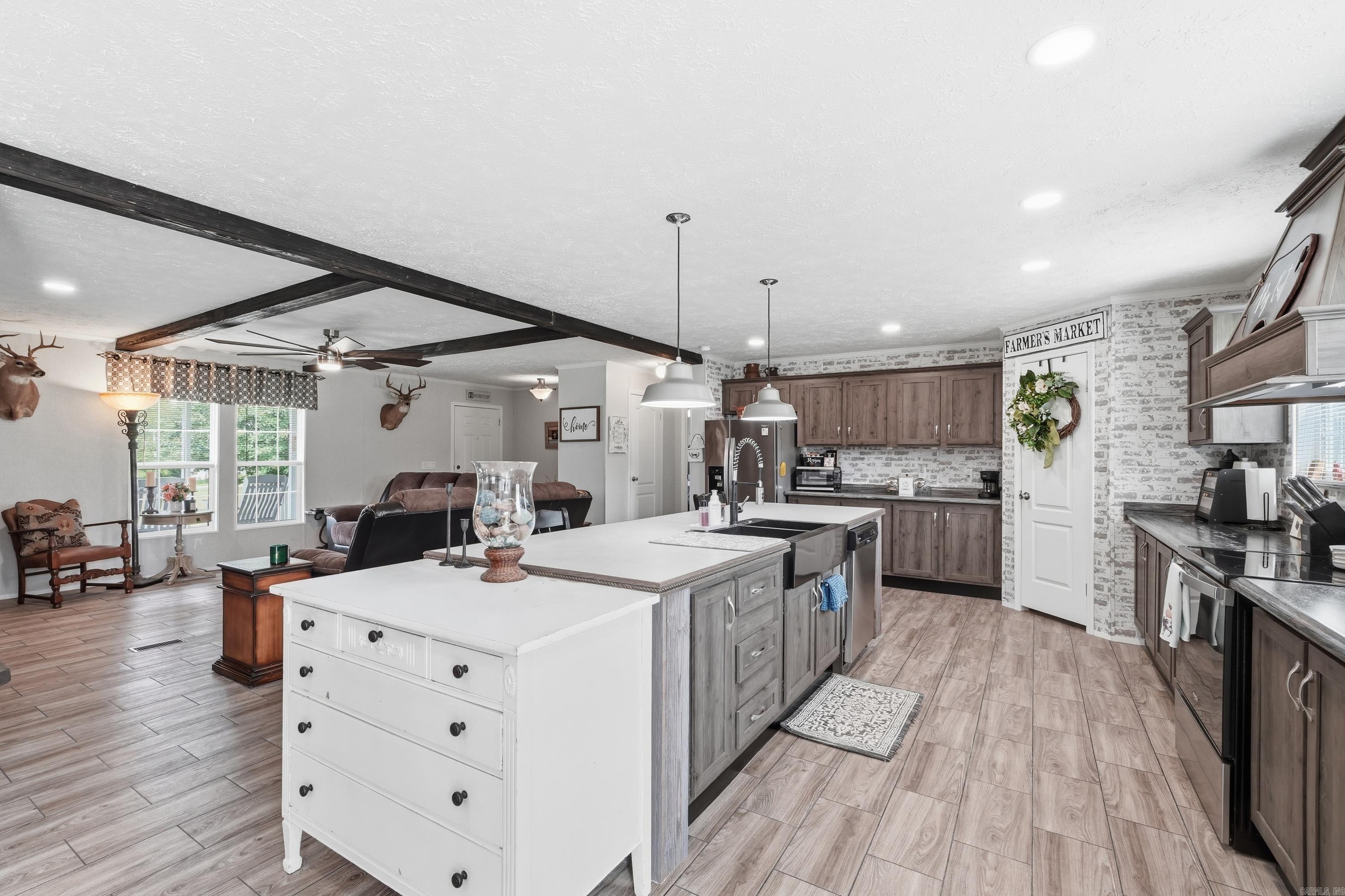 98 Rowlett  Greenbrier, AR