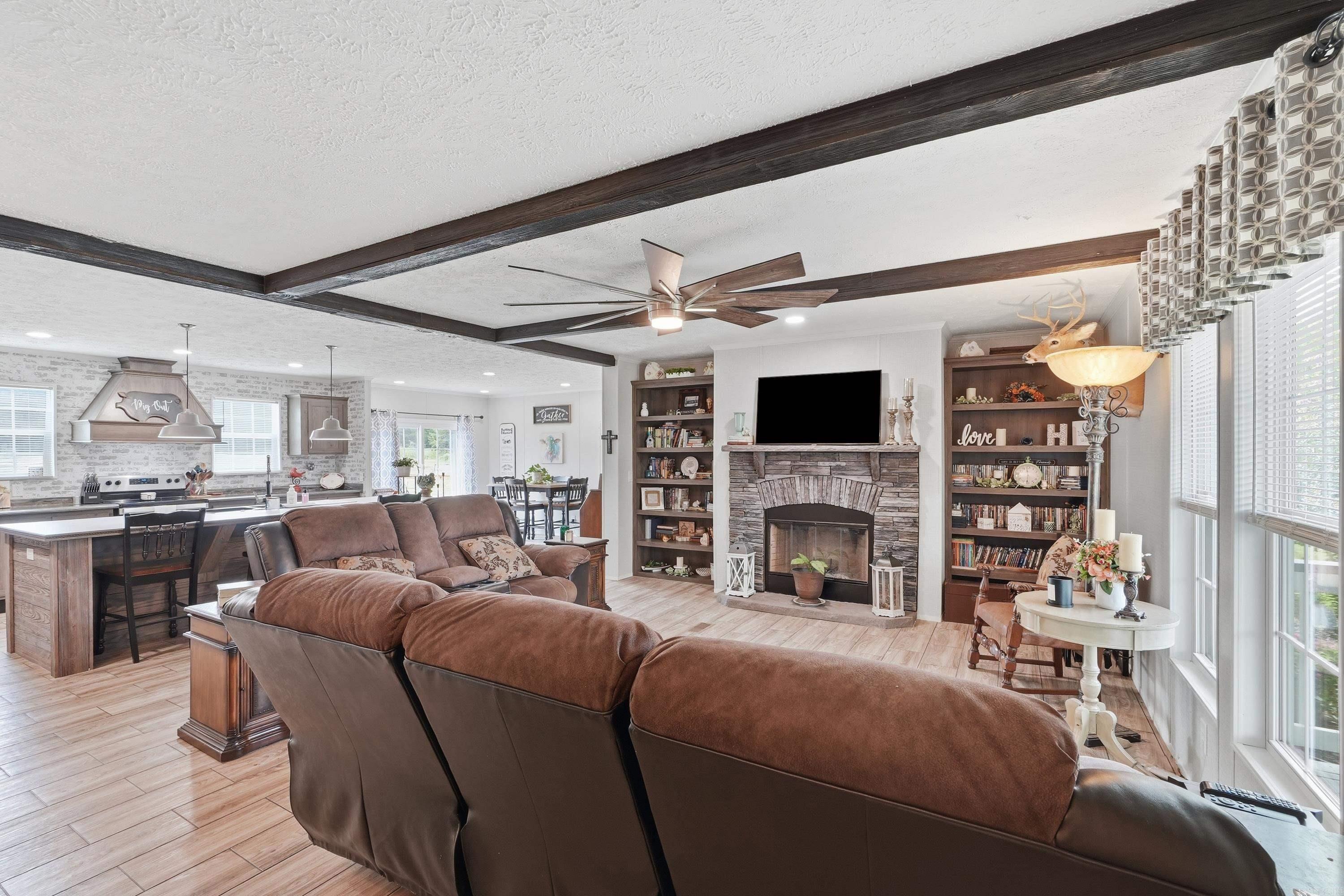 98 Rowlett  Greenbrier, AR