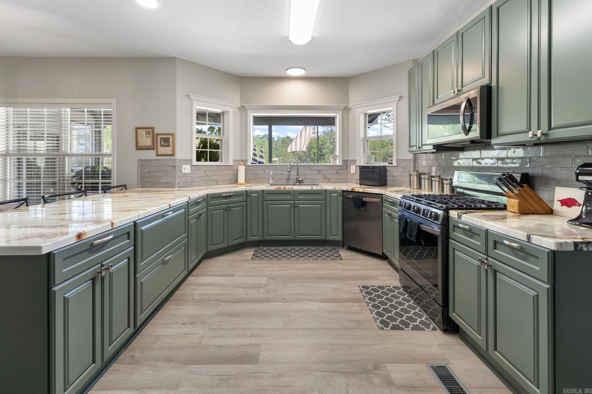 47 Lakeview  Houston, AR