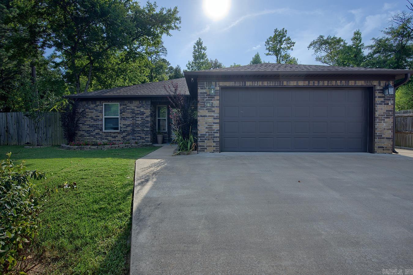 507 S Shady Ln  Benton, AR