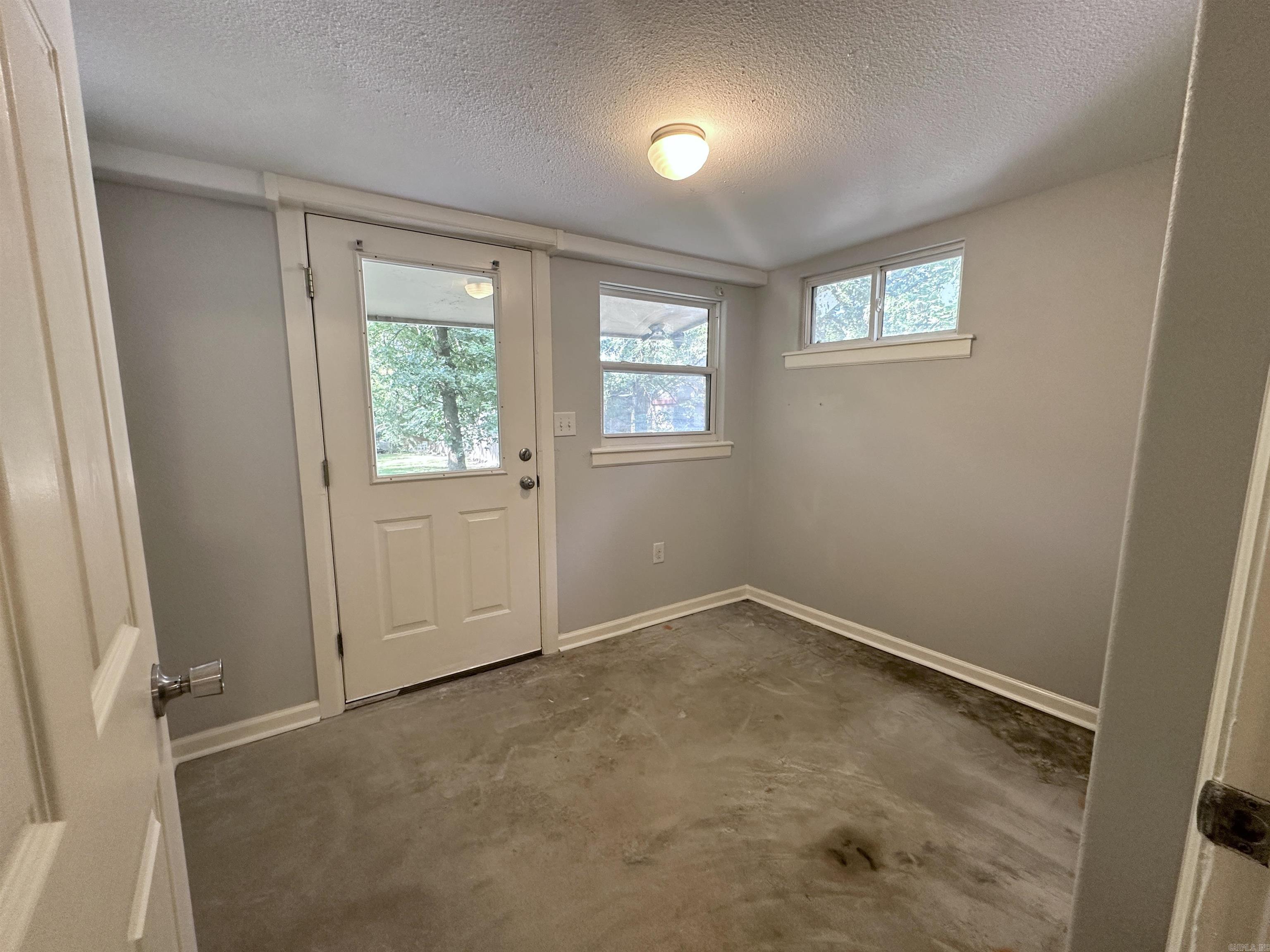 1715 Hobson  Hot Springs, AR