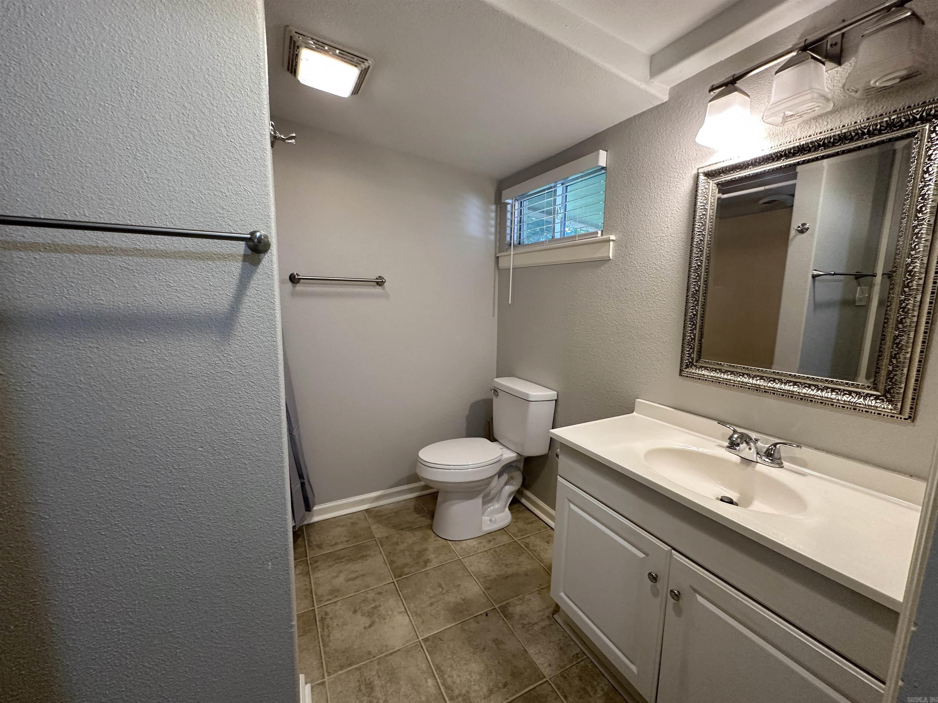 1715 Hobson  Hot Springs, AR