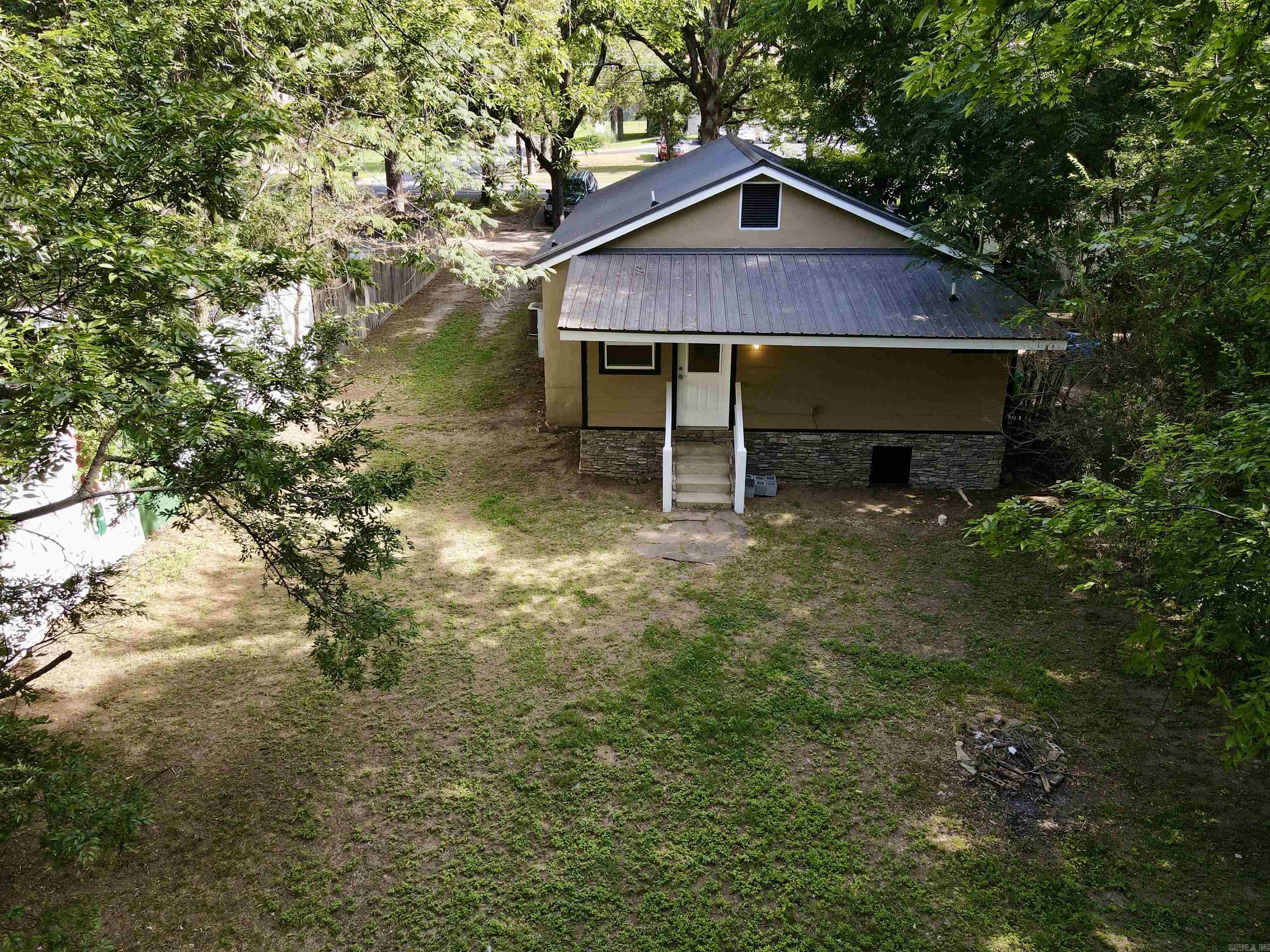 1715 Hobson  Hot Springs, AR