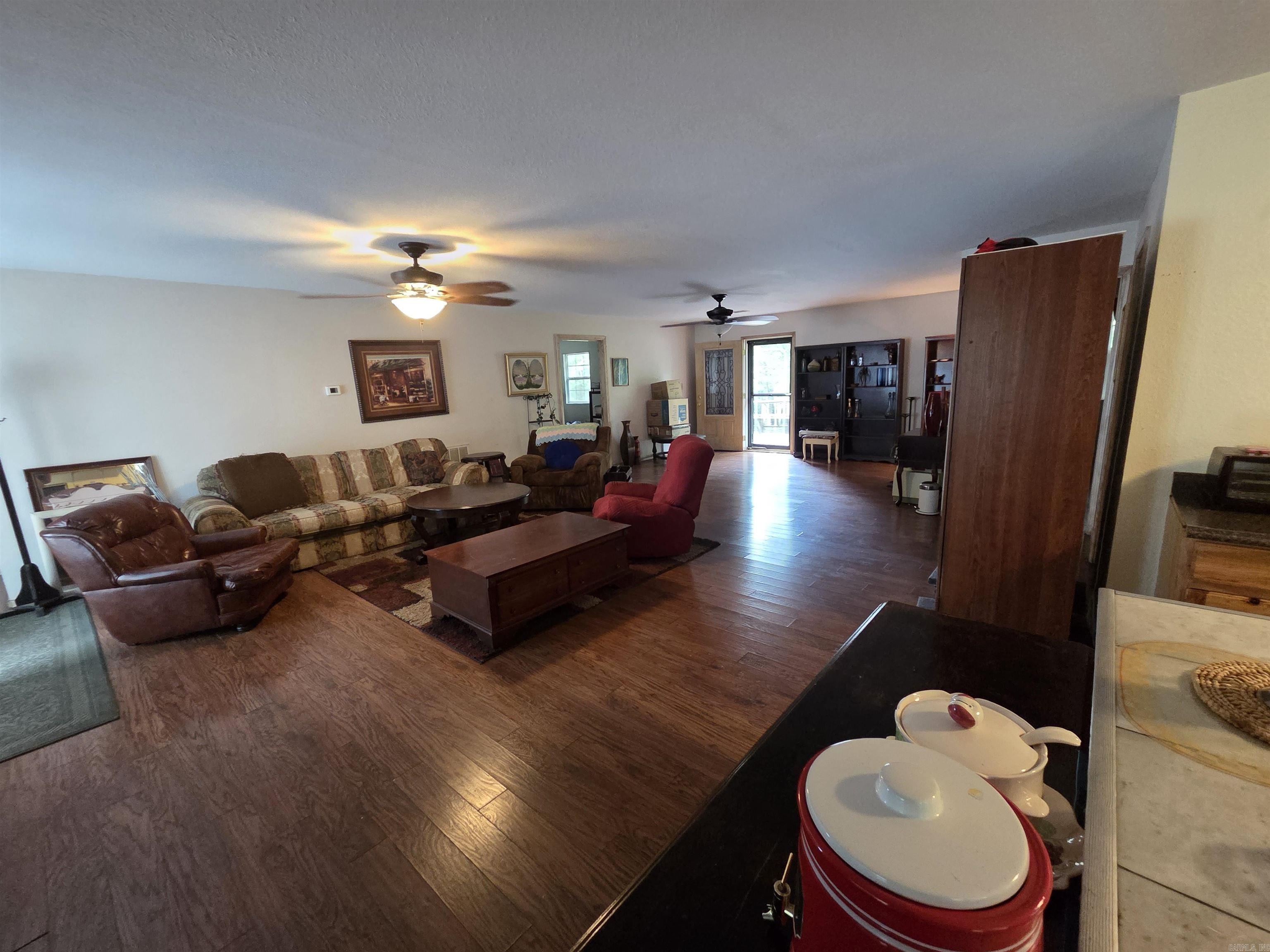 3810 E 6th  Russellville, AR