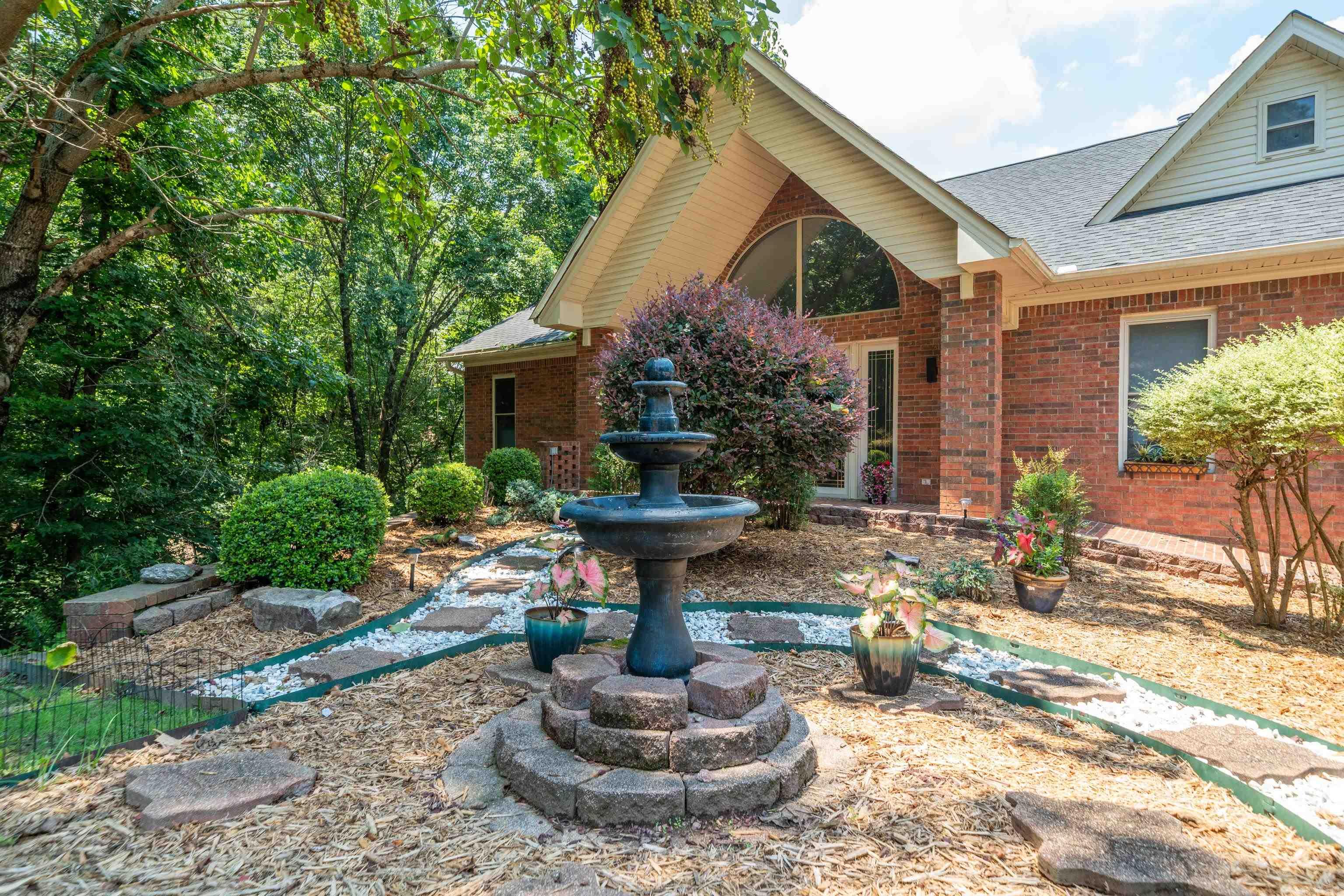 139 Waterfront  Hot Springs, AR