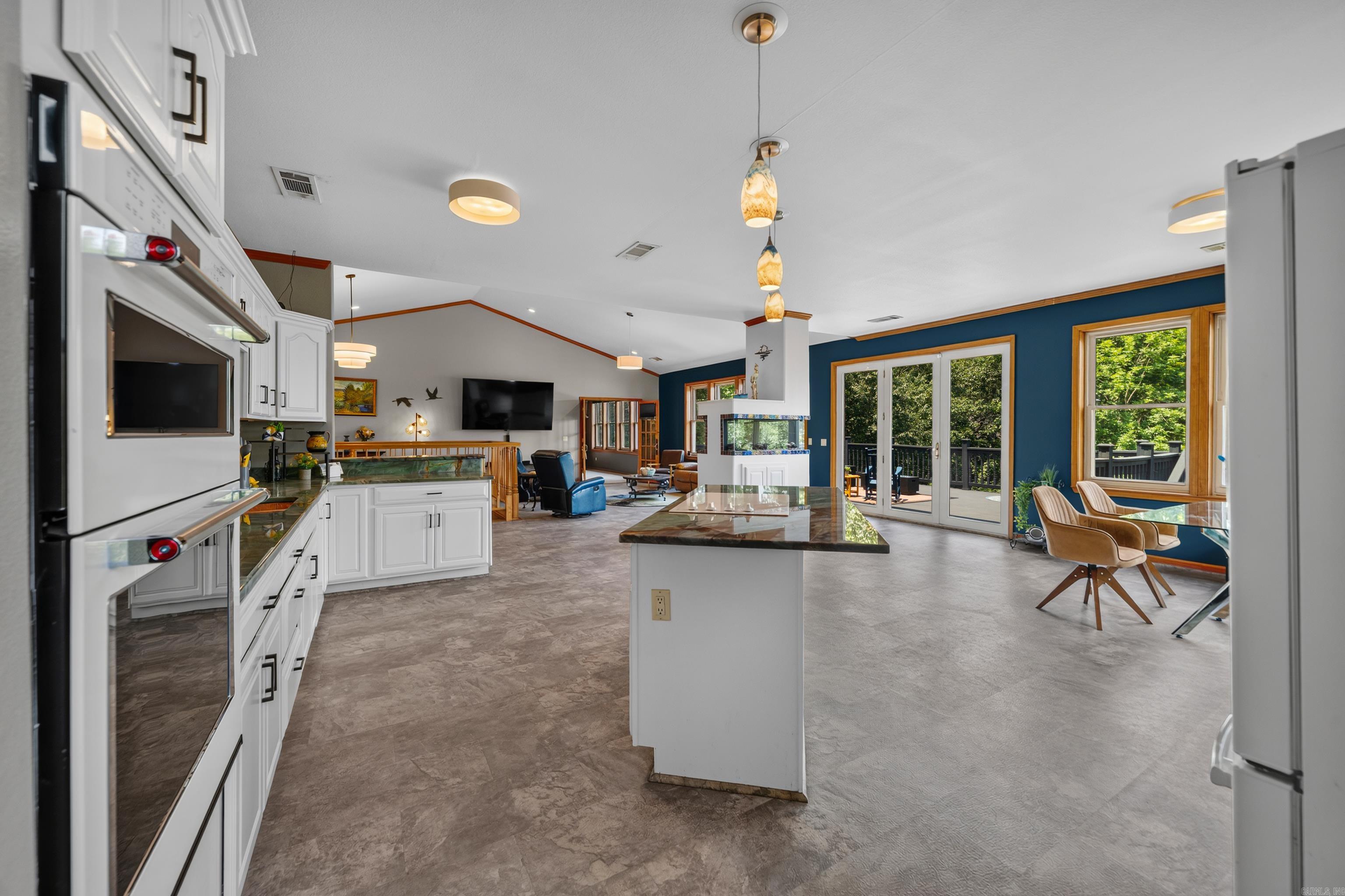 139 Waterfront  Hot Springs, AR