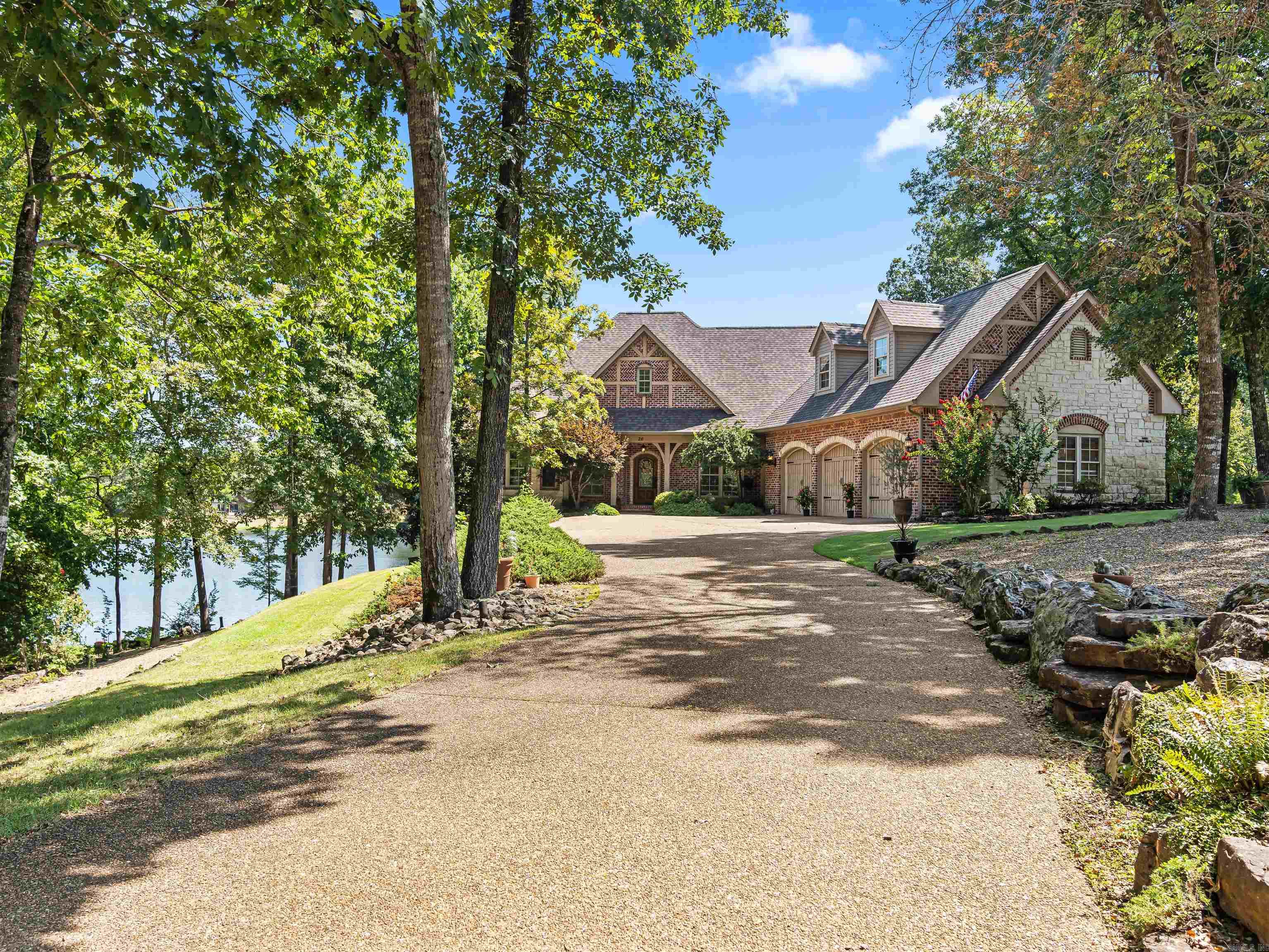 26 Pillar Lane Hot Springs Village, AR 71909