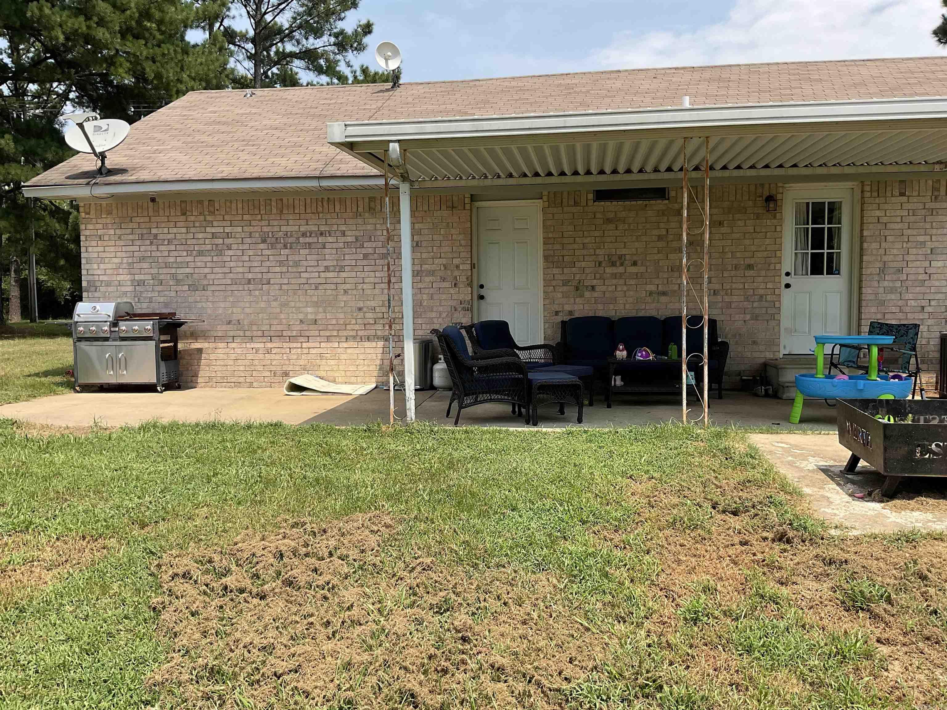 93 E Main  Greenbrier, AR