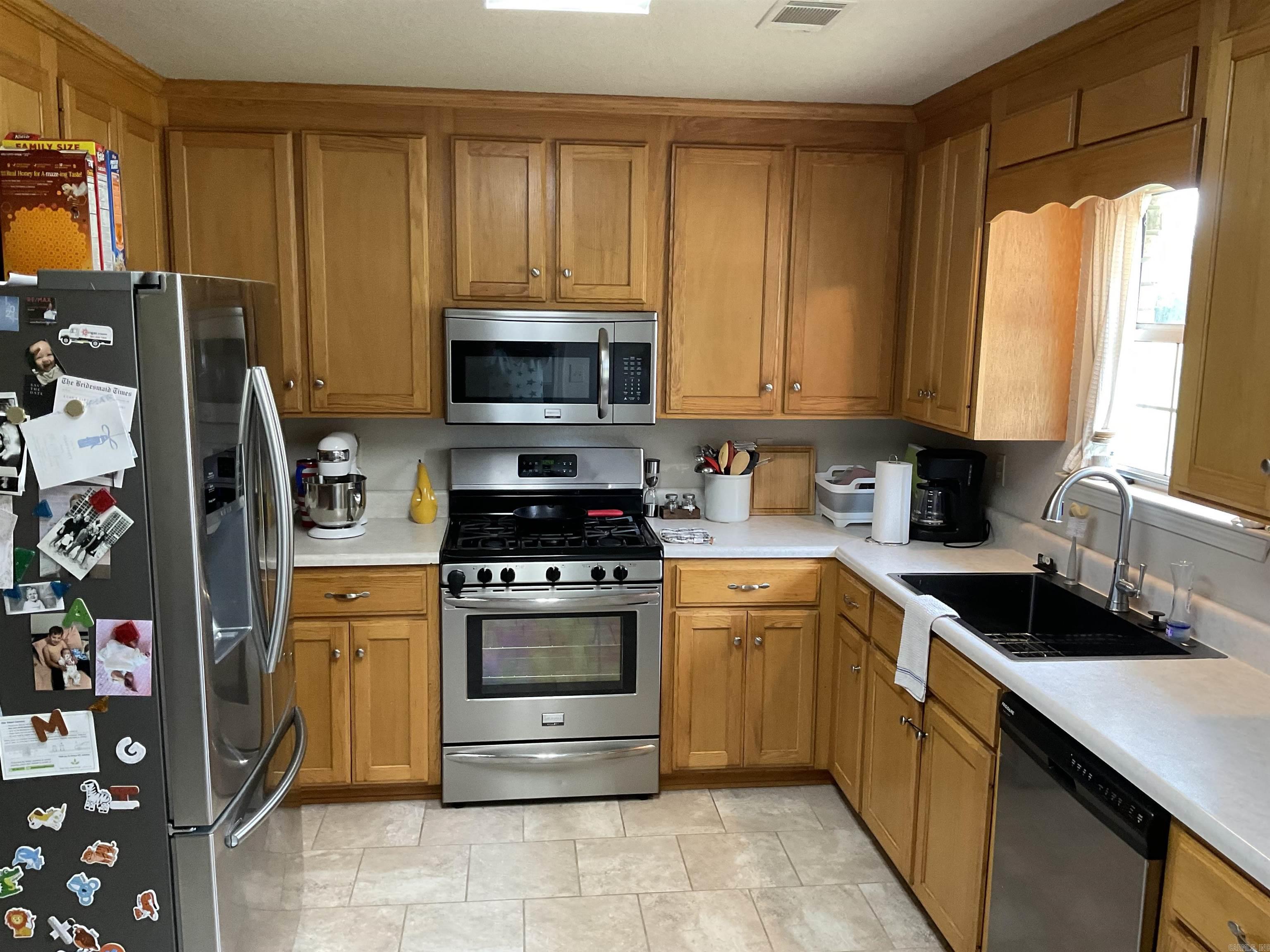 93 E Main  Greenbrier, AR