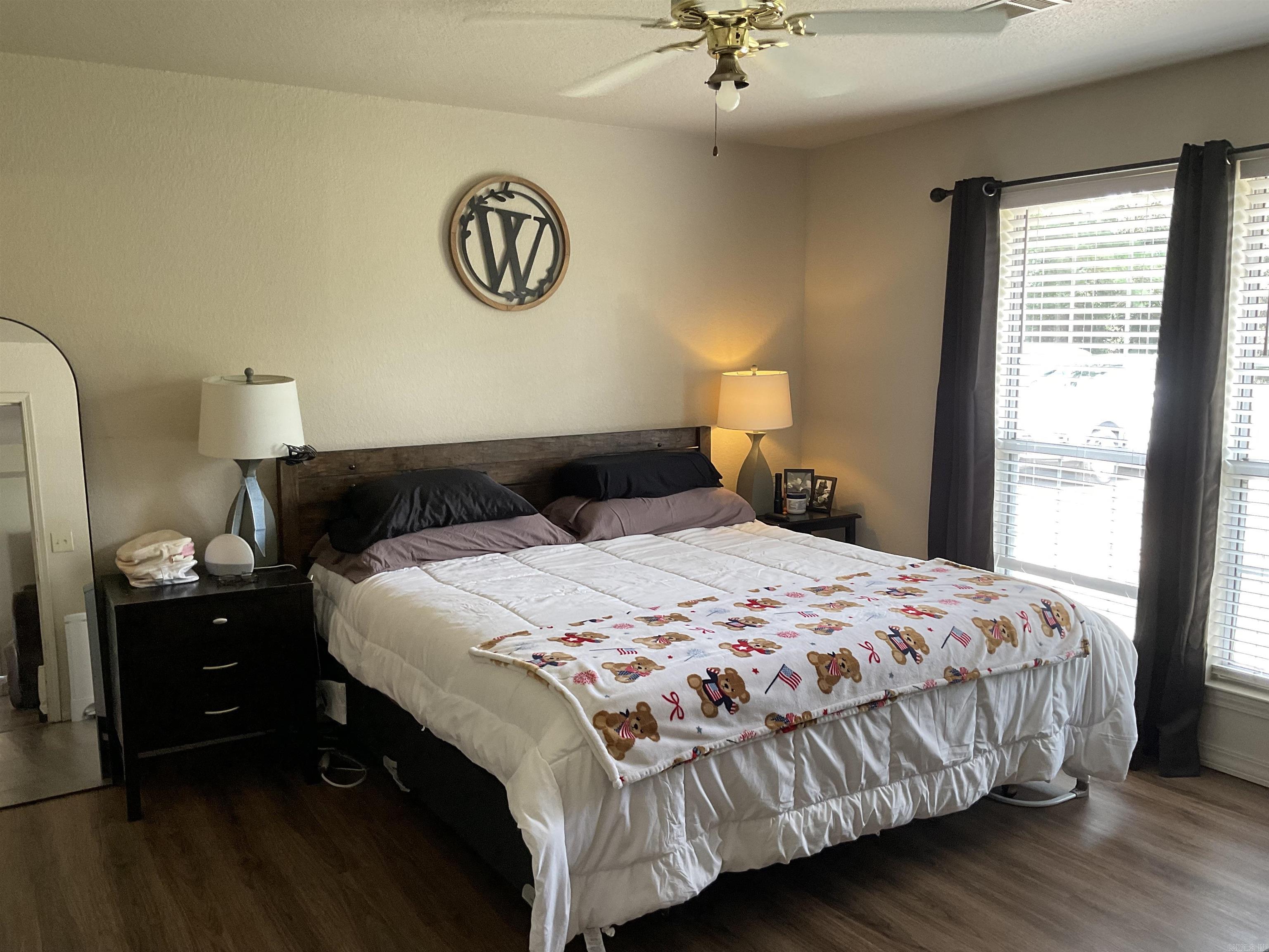93 E Main  Greenbrier, AR