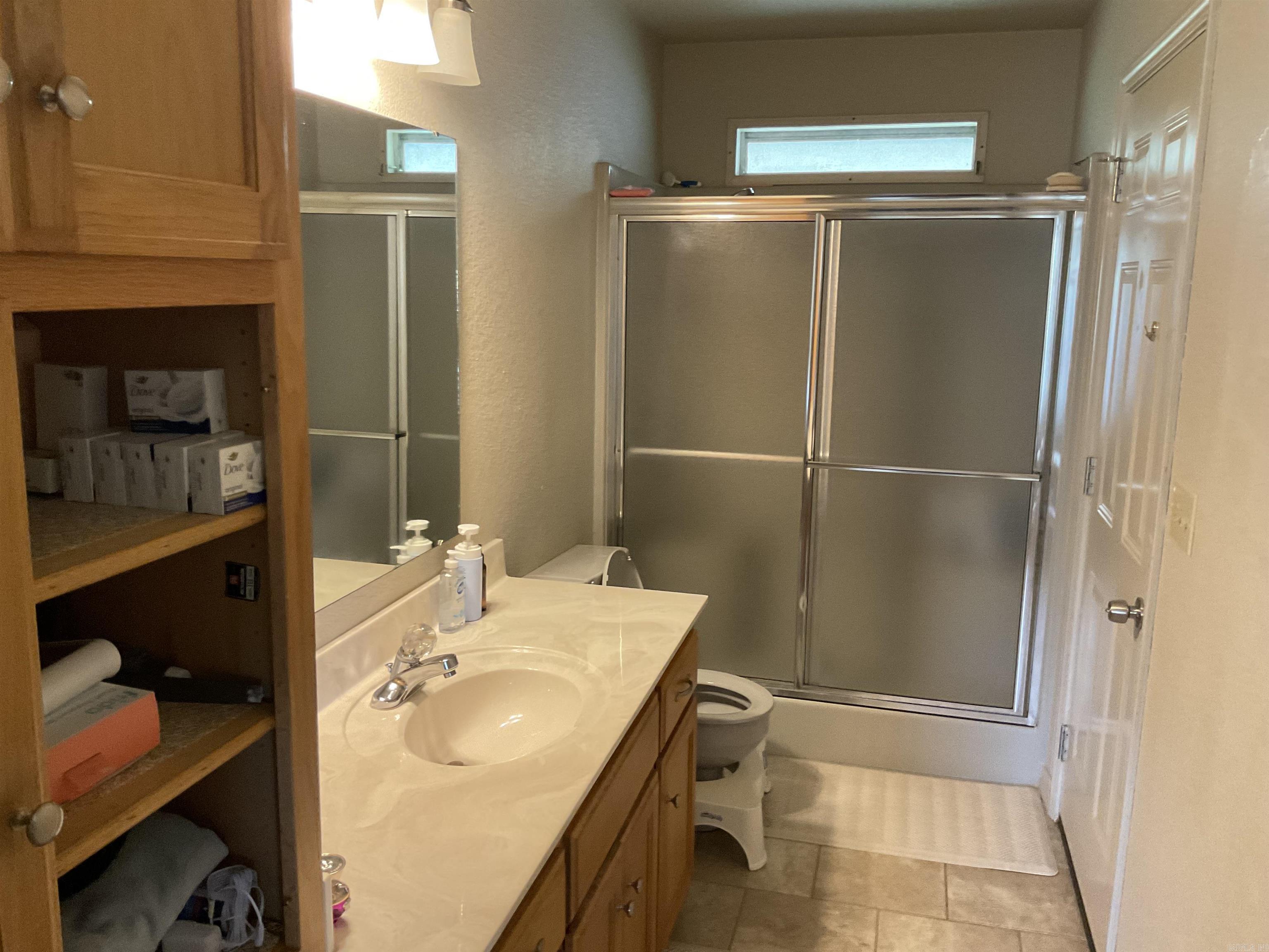 93 E Main  Greenbrier, AR