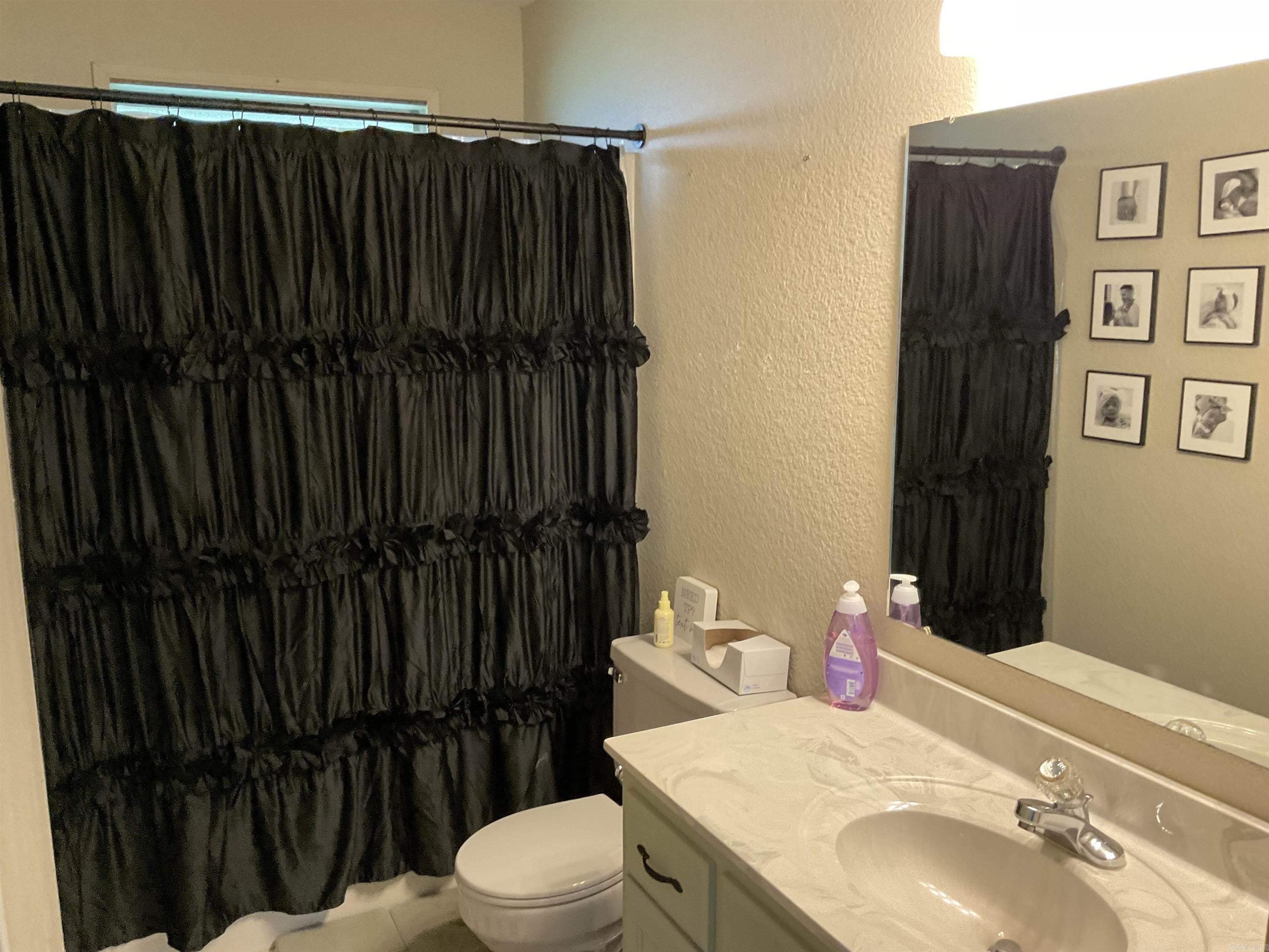 93 E Main  Greenbrier, AR