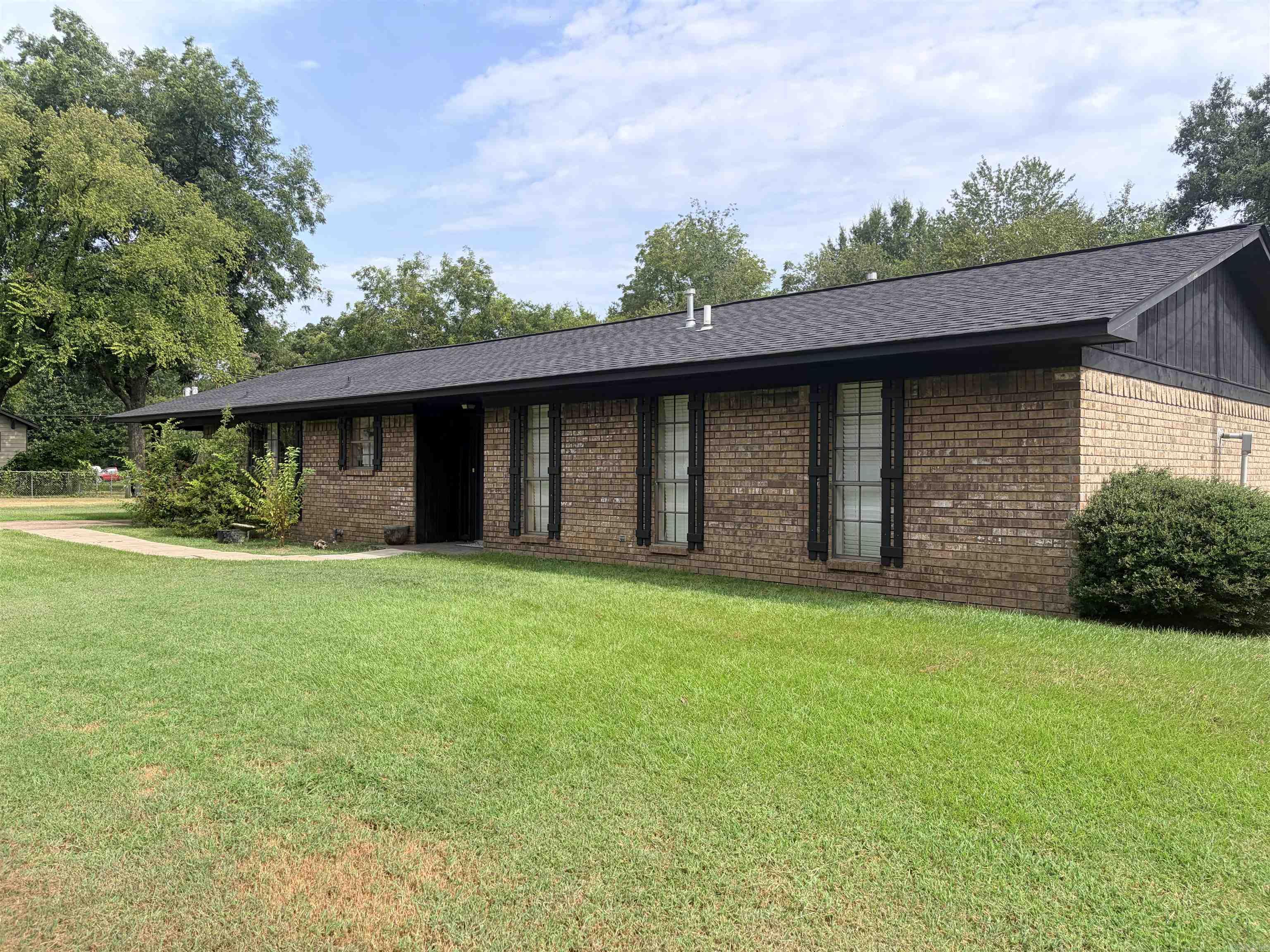 102 W Haislip St  Murfreesboro, AR