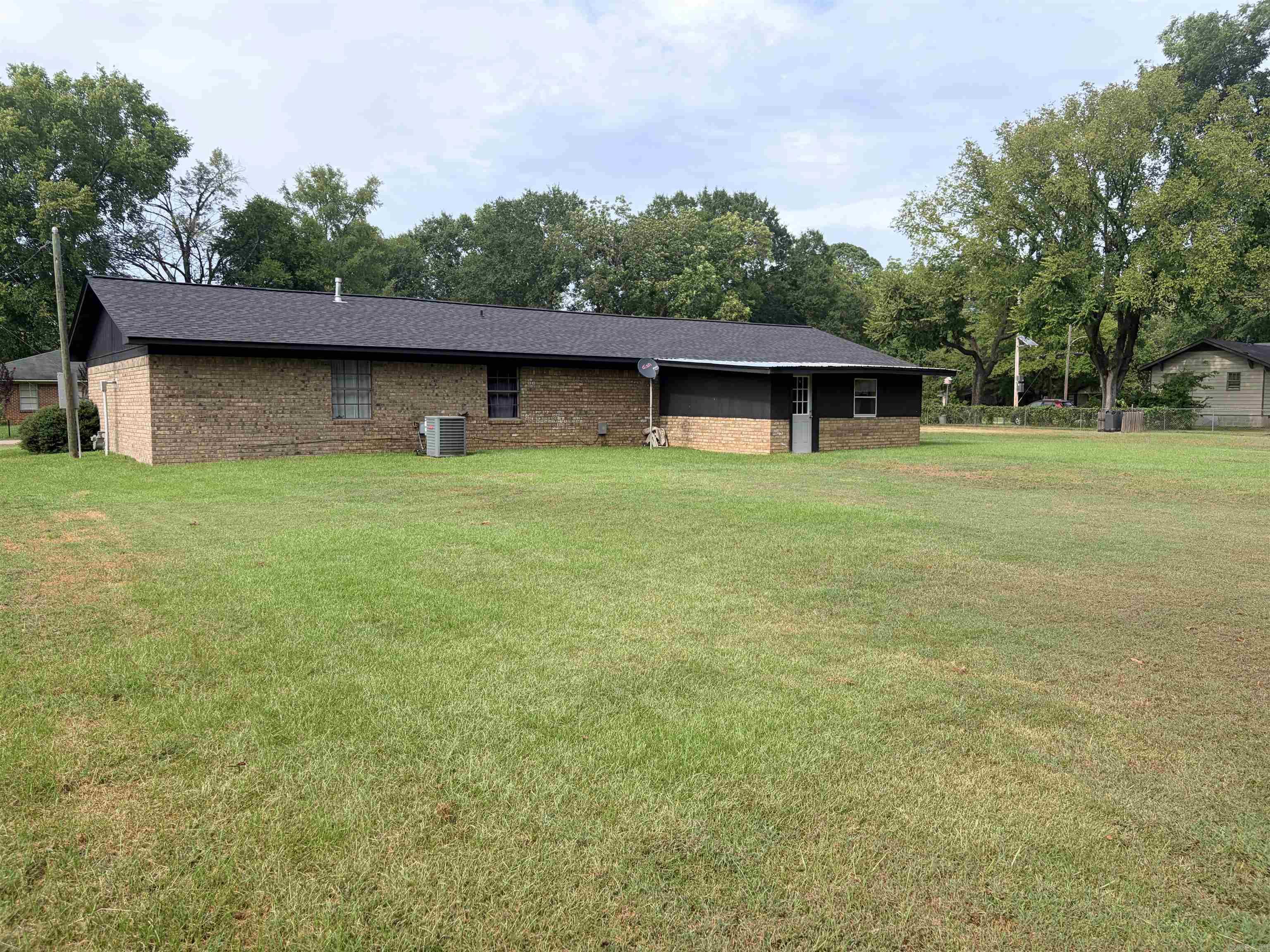 102 W Haislip St  Murfreesboro, AR