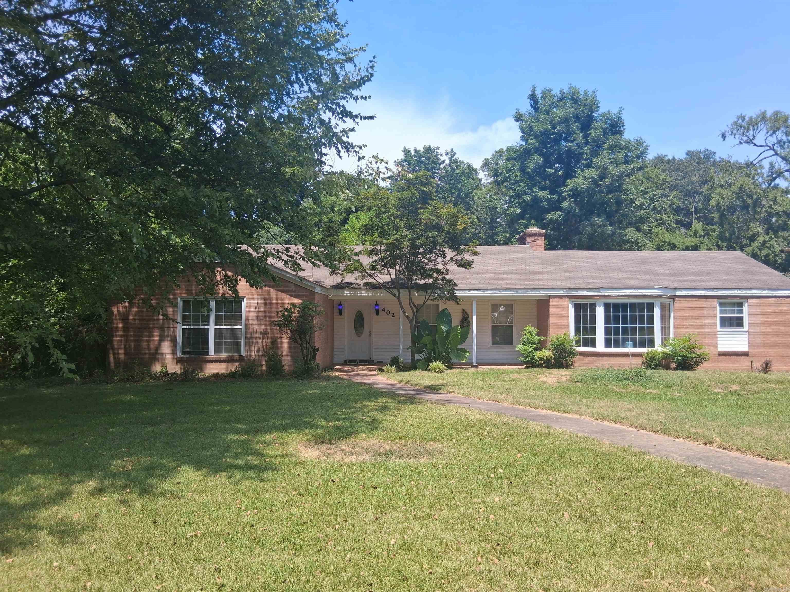 402 W 6th  Stuttgart, AR